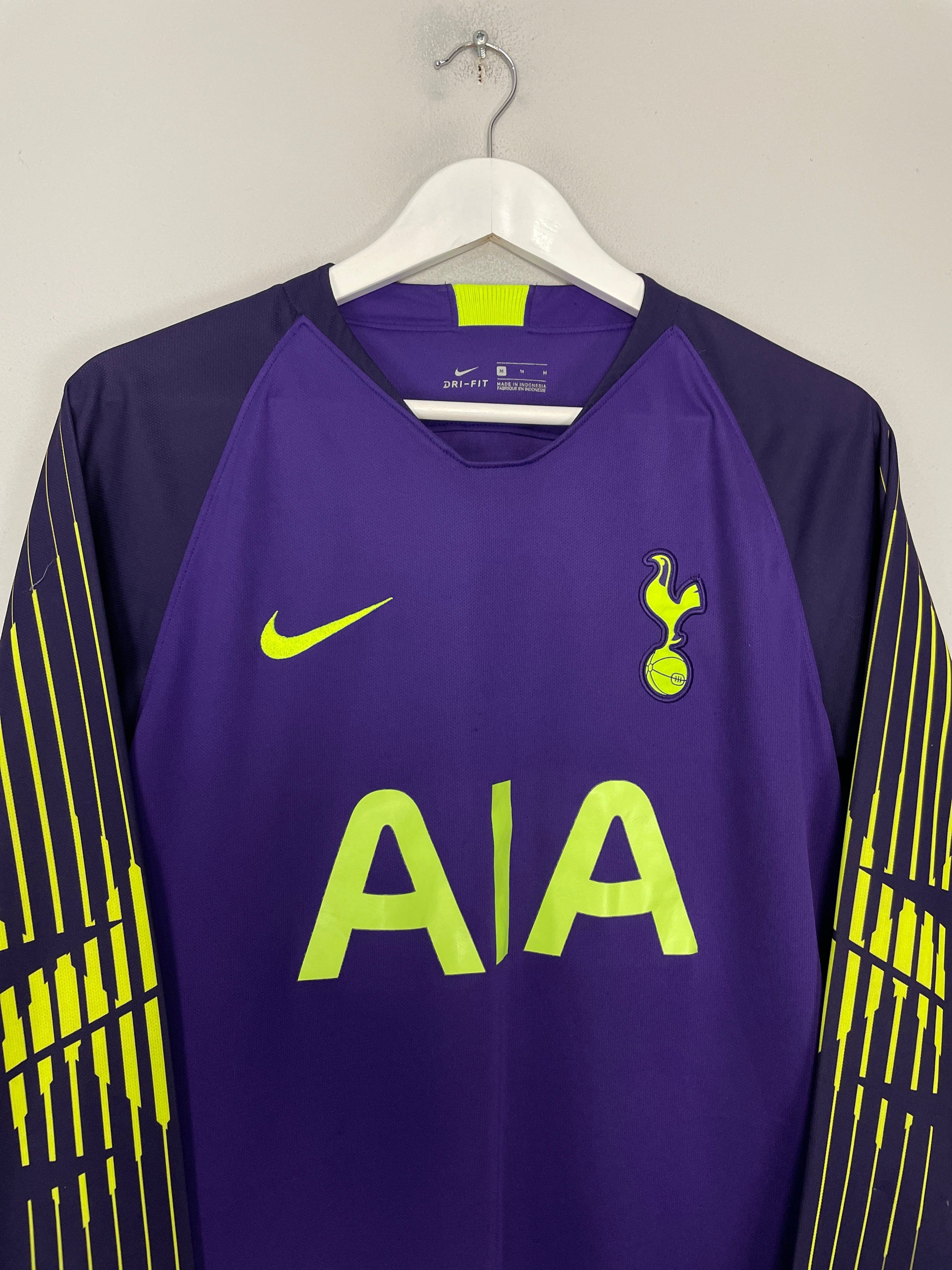 Shop 2018/19 TOTTENHAM GK SHIRT (M) NIKE, classic football shirts, vintage football shirts & retro soccer jerseys at Cult Kits