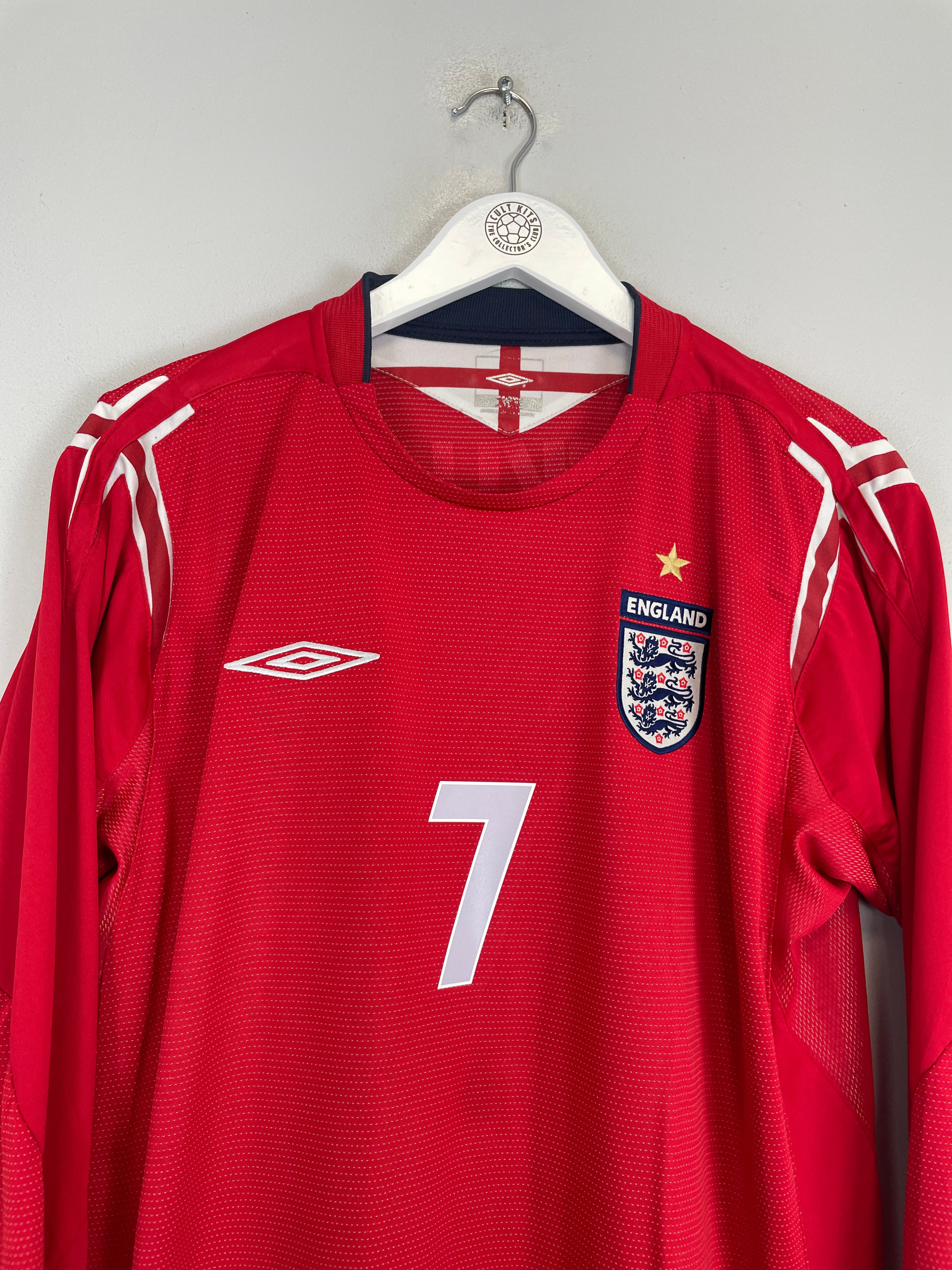 Shop 2004/06 ENGLAND BECKHAM #7 L/S AWAY SHIRT (L) UMBRO, classic football shirts, vintage football shirts & retro soccer jerseys at Cult Kits
