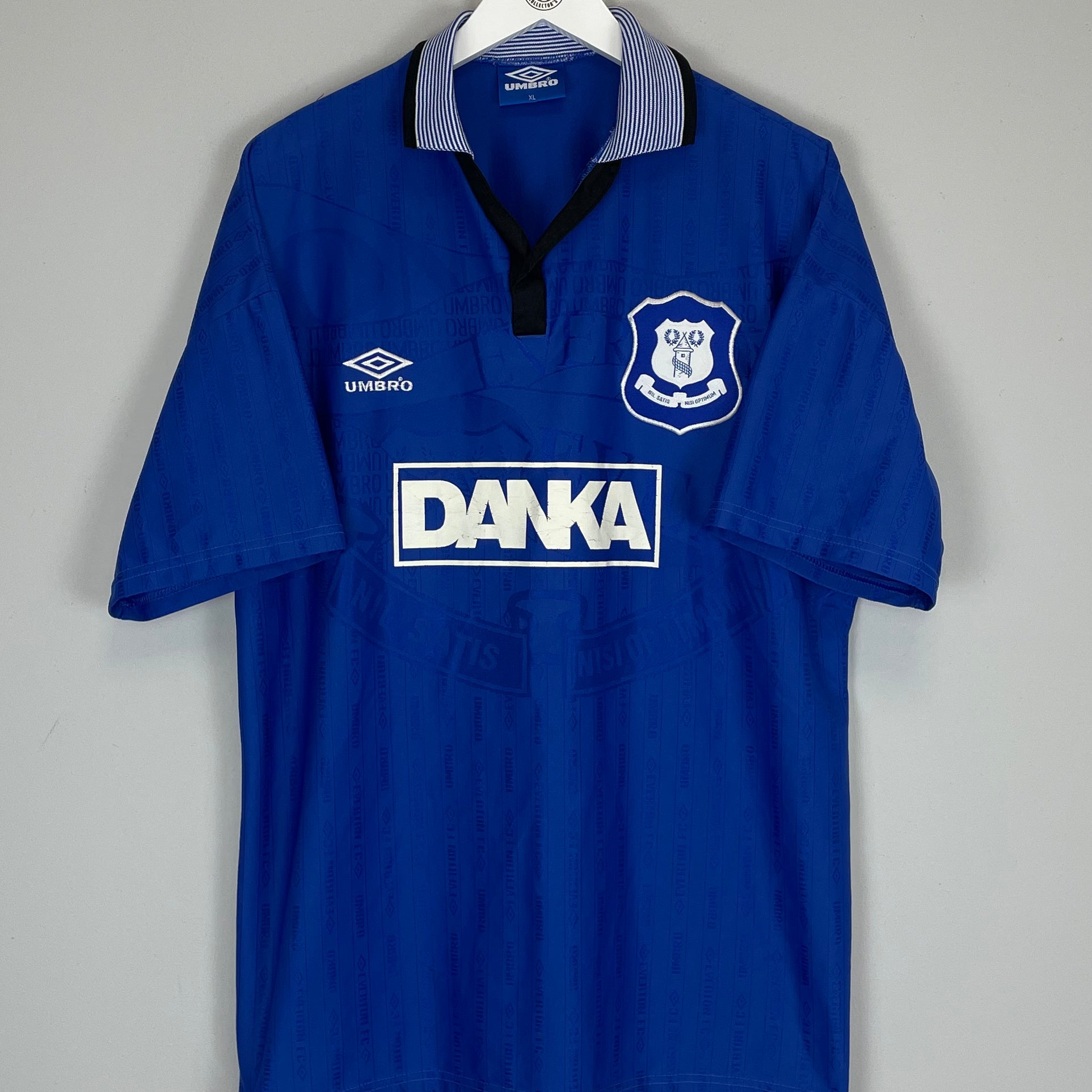 Shop 1995/96 EVERTON HOME SHIRT (XL) UMBRO, classic football shirts, vintage football shirts & retro soccer jerseys at Cult Kits