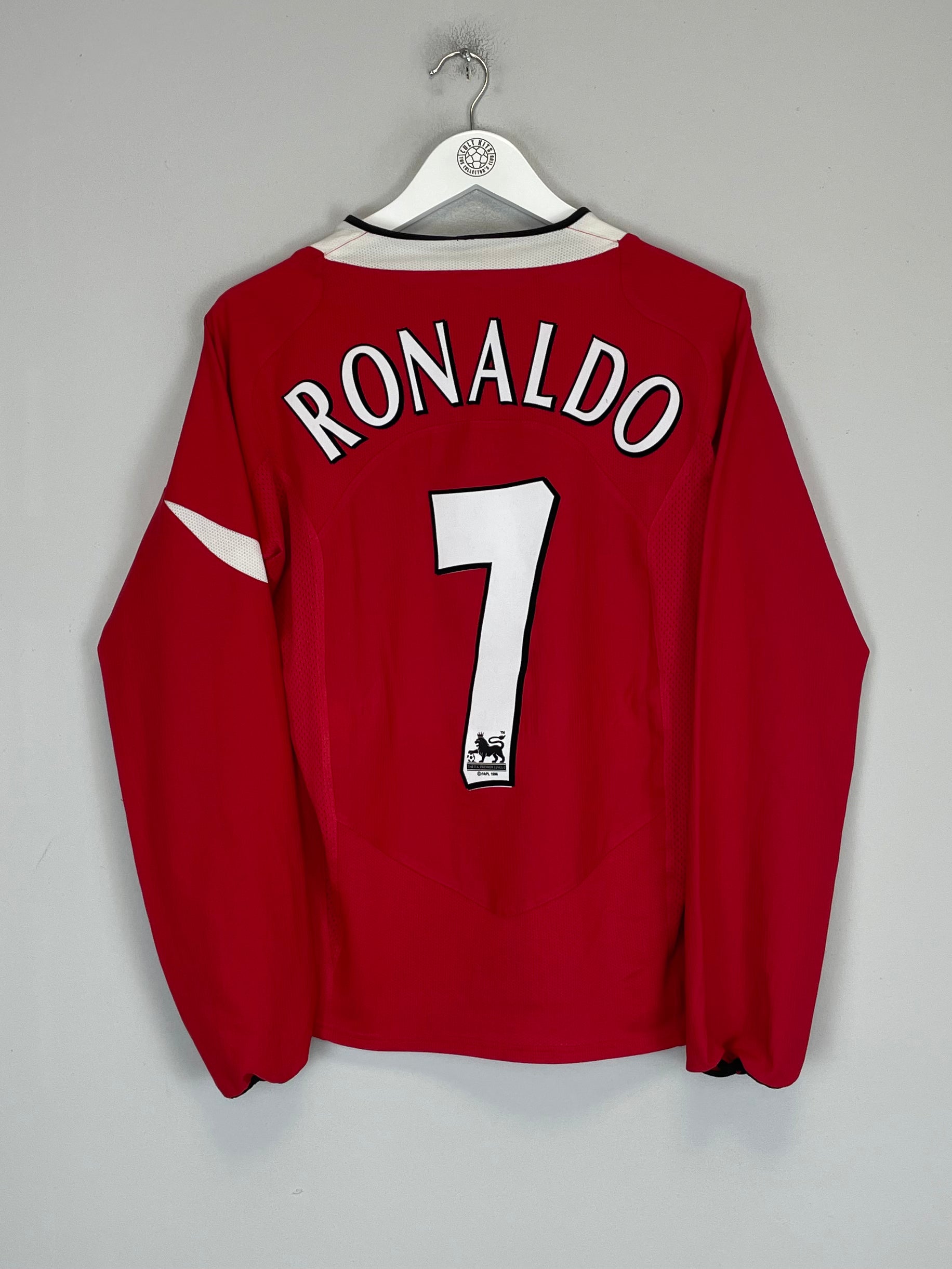 Shop 2004/06 MANCHESTER UNITED RONALDO #7 L/S HOME SHIRT (S) NIKE, classic football shirts, vintage football shirts & retro soccer jerseys at Cult Kits