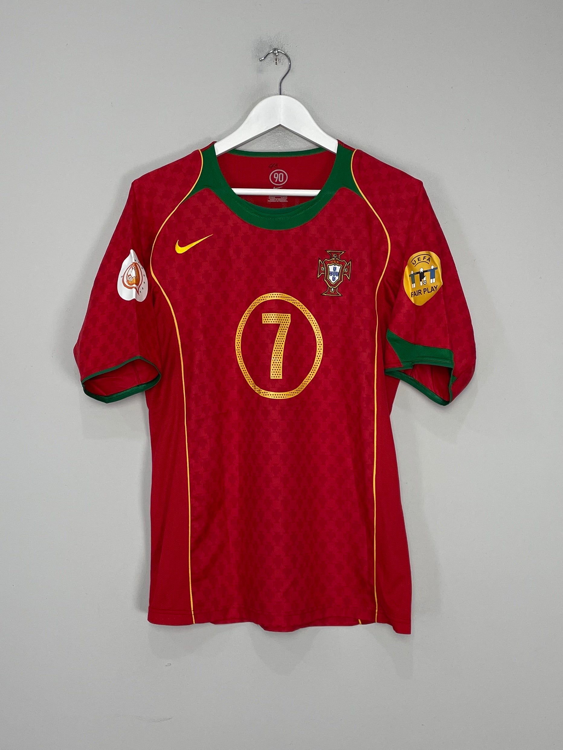 Shop 2004/06 PORTUGAL FIGO #7 HOME SHIRT (M) NIKE, classic football shirts, vintage football shirts & retro soccer jerseys at Cult Kits