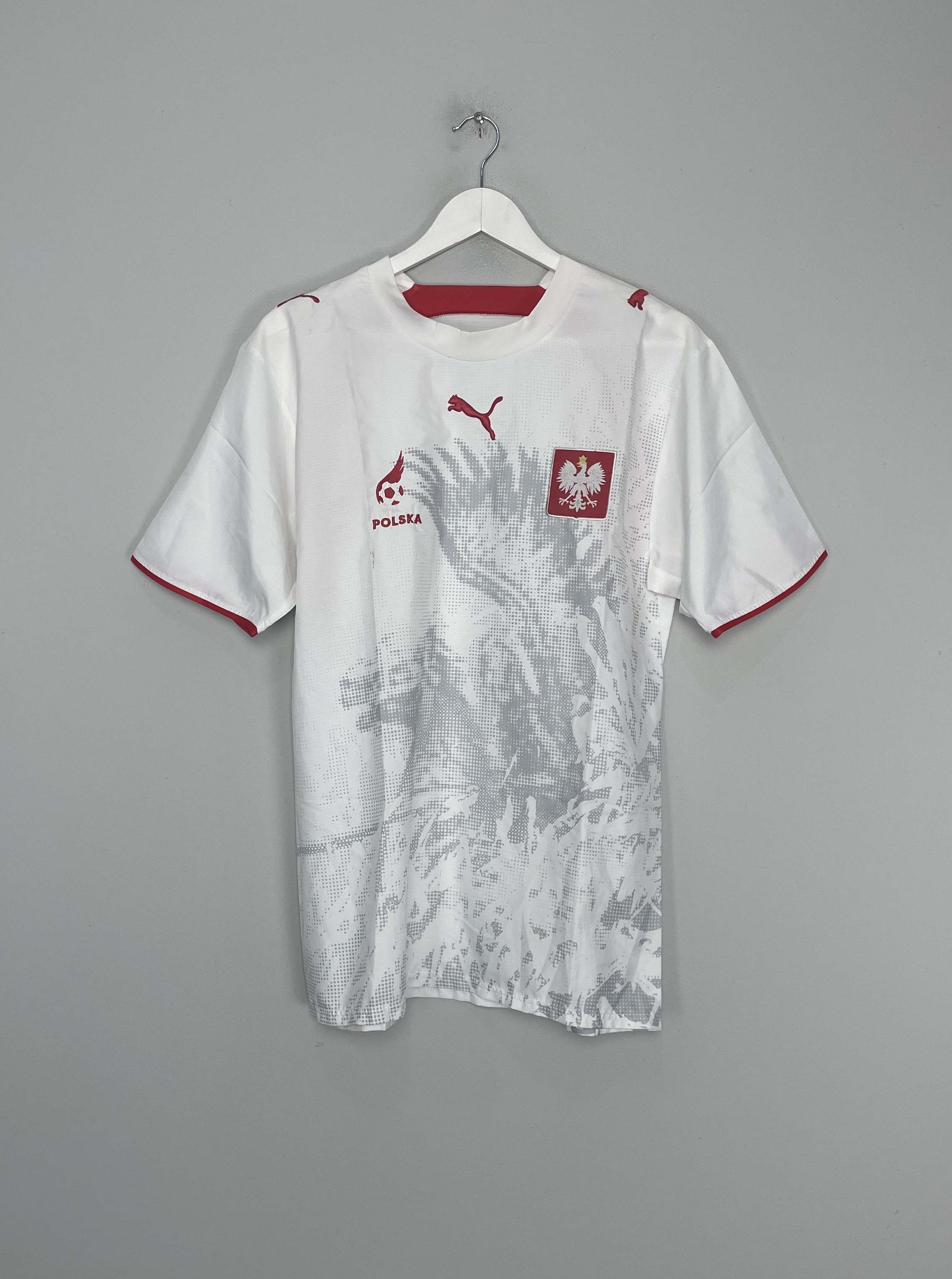 Shop 2006/08 POLAND HOME SHIRT (M) PUMA, classic football shirts, vintage football shirts & retro soccer jerseys at Cult Kits