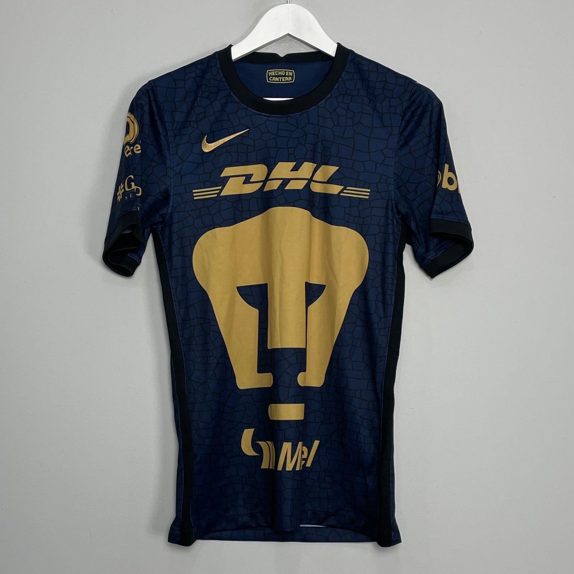 Shop 2021/22 UNAM PUMAS AWAY SHIRT (XS) NIKE, classic football shirts, vintage football shirts & retro soccer jerseys at Cult Kits