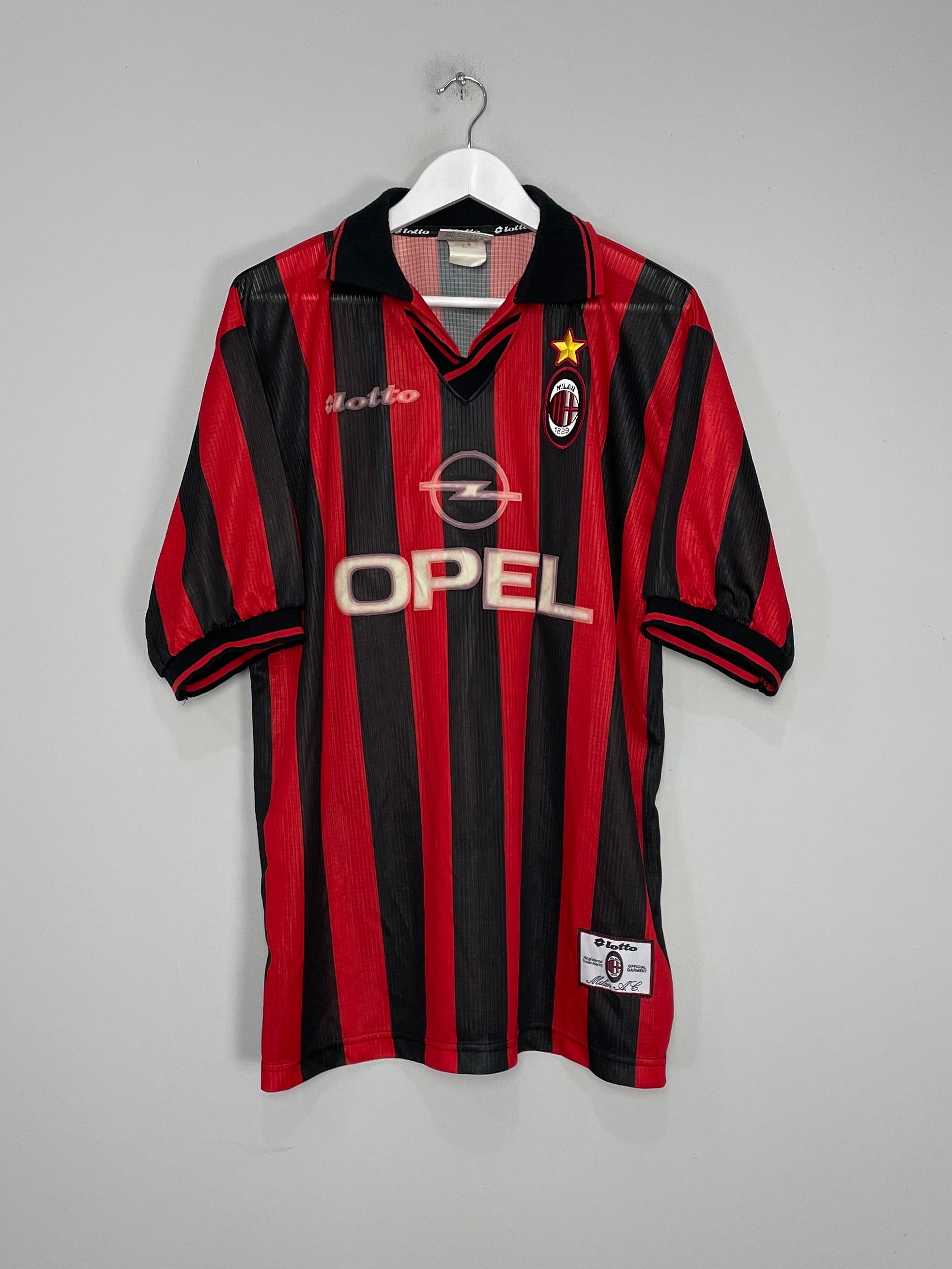 Shop 1997/98 AC MILAN HOME SHIRT (XL) LOTTO, classic football shirts, vintage football shirts & retro soccer jerseys at Cult Kits
