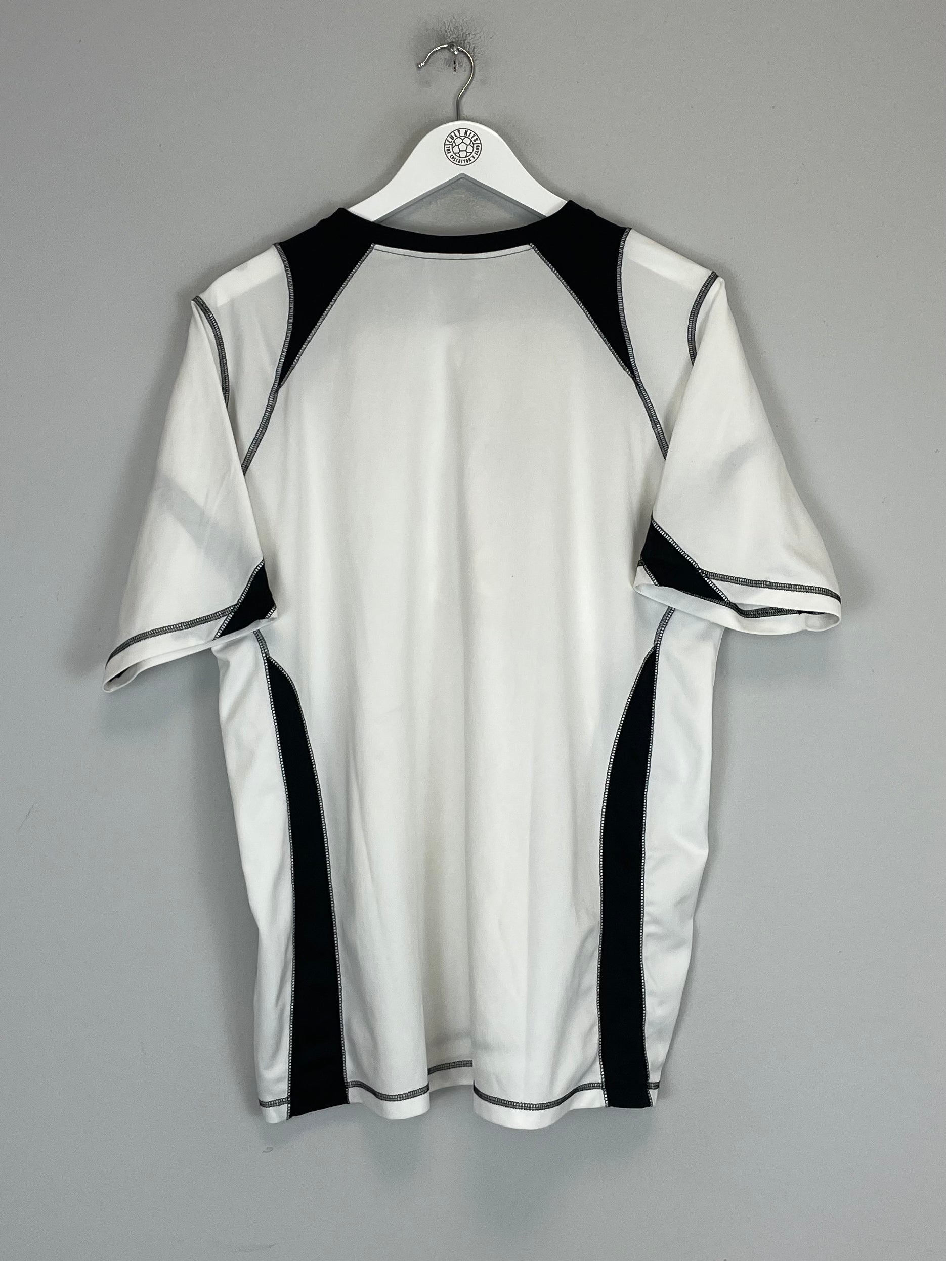 Shop 2006/07 FULHAM HOME SHIRT (XL) AIRNESS, classic football shirts, vintage football shirts & retro soccer jerseys at Cult Kits