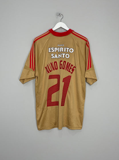 Image of the Benfica Nuno Gomes shirt from the 2004/05 season
