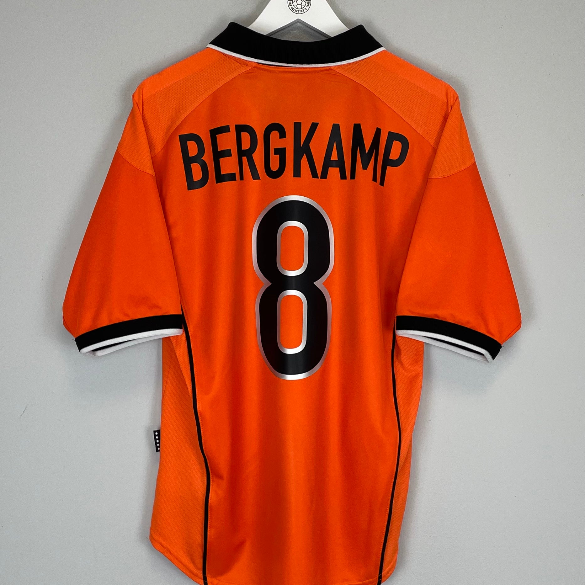 Shop 1998/00 NETHERLANDS BERGKAMP #8 HOME SHIRT (M) NIKE, classic football shirts, vintage football shirts & retro soccer jerseys at Cult Kits