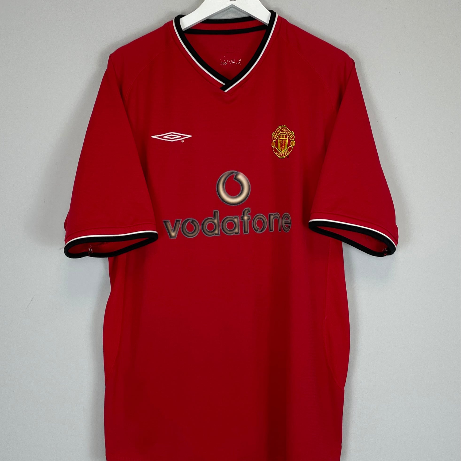 Shop 2000/02 MANCHESTER UNITED HOME SHIRT (XL) UMBRO, classic football shirts, vintage football shirts & retro soccer jerseys at Cult Kits