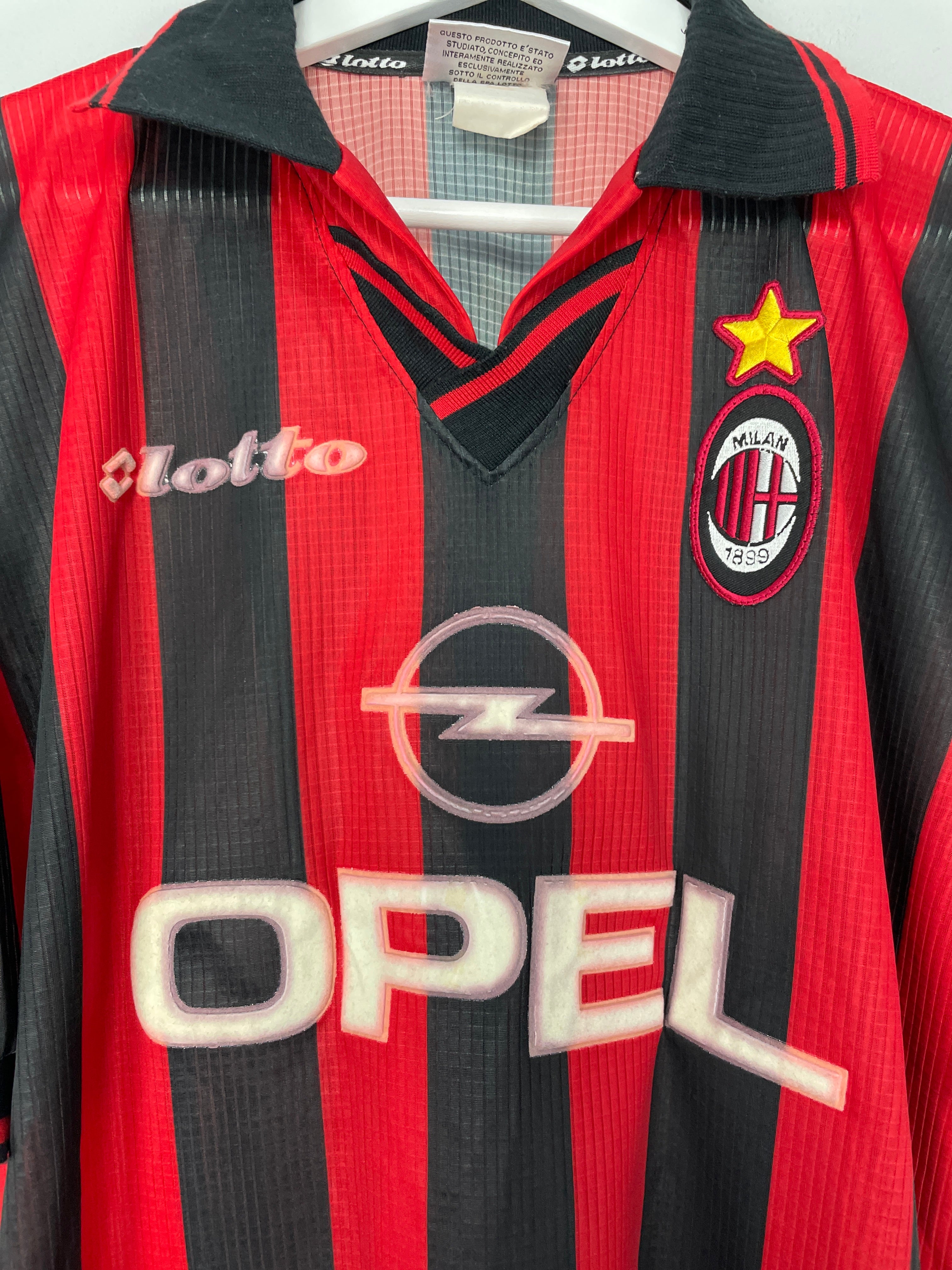 Shop 1997/98 AC MILAN HOME SHIRT (XL) LOTTO, classic football shirts, vintage football shirts & retro soccer jerseys at Cult Kits