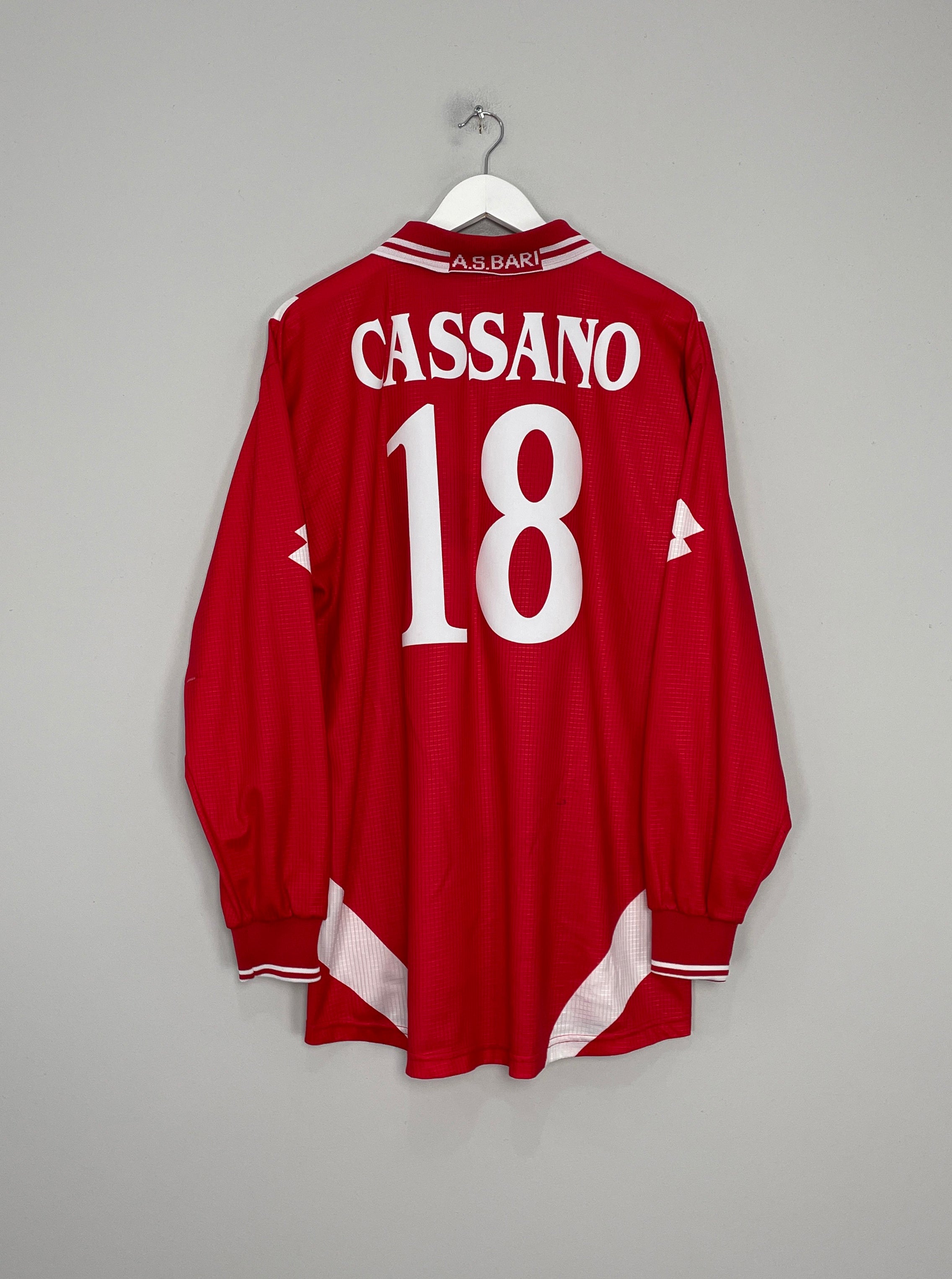 Shop 2000/01 BARI CASSANO #18 L/S AWAY SHIRT (XL) LOTTO, classic football shirts, vintage football shirts & retro soccer jerseys at Cult Kits