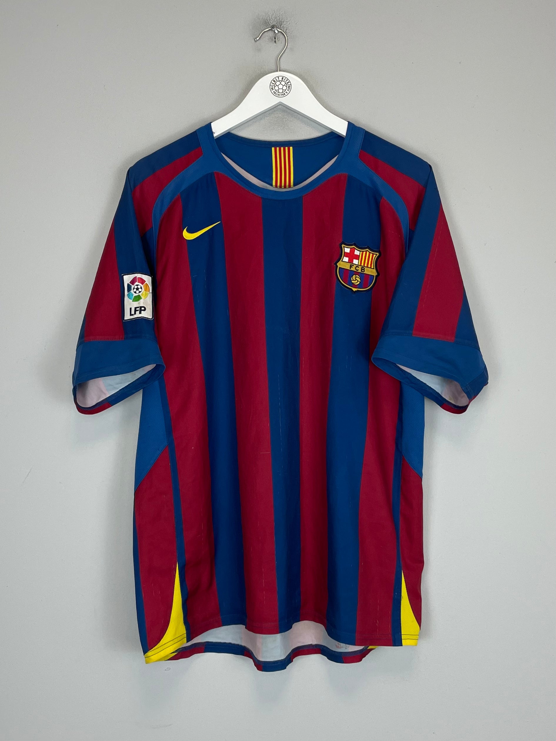 Shop 2005/06 BARCELONA RONALDINHO #10 HOME SHIRT (L) NIKE, classic football shirts, vintage football shirts & retro soccer jerseys at Cult Kits