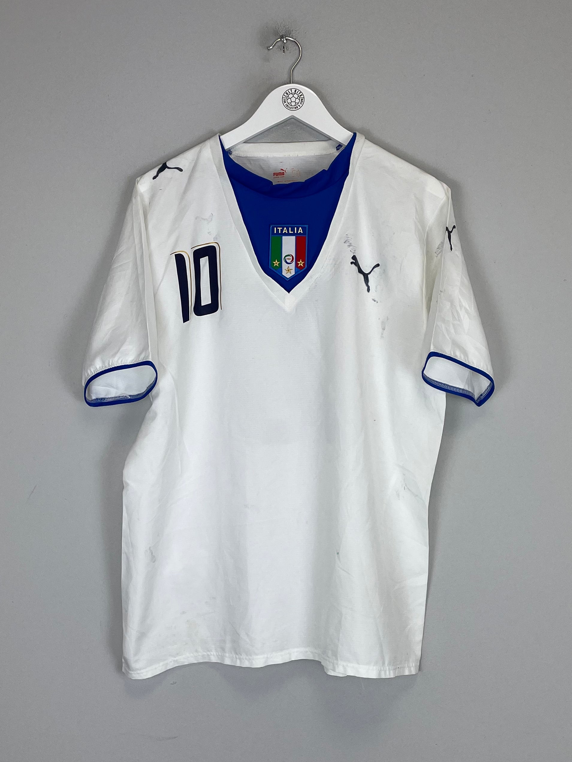 Shop 2006/08 ITALY TOTTI #10 AWAY SHIRT (L) PUMA, classic football shirts, vintage football shirts & retro soccer jerseys at Cult Kits