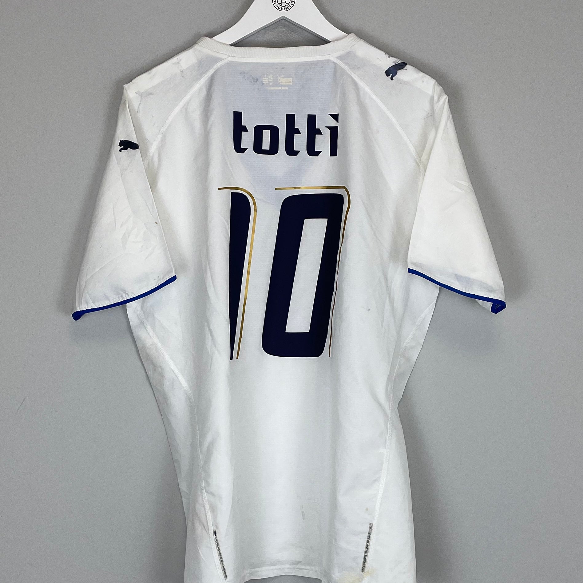 Shop 2006/08 ITALY TOTTI #10 AWAY SHIRT (L) PUMA, classic football shirts, vintage football shirts & retro soccer jerseys at Cult Kits