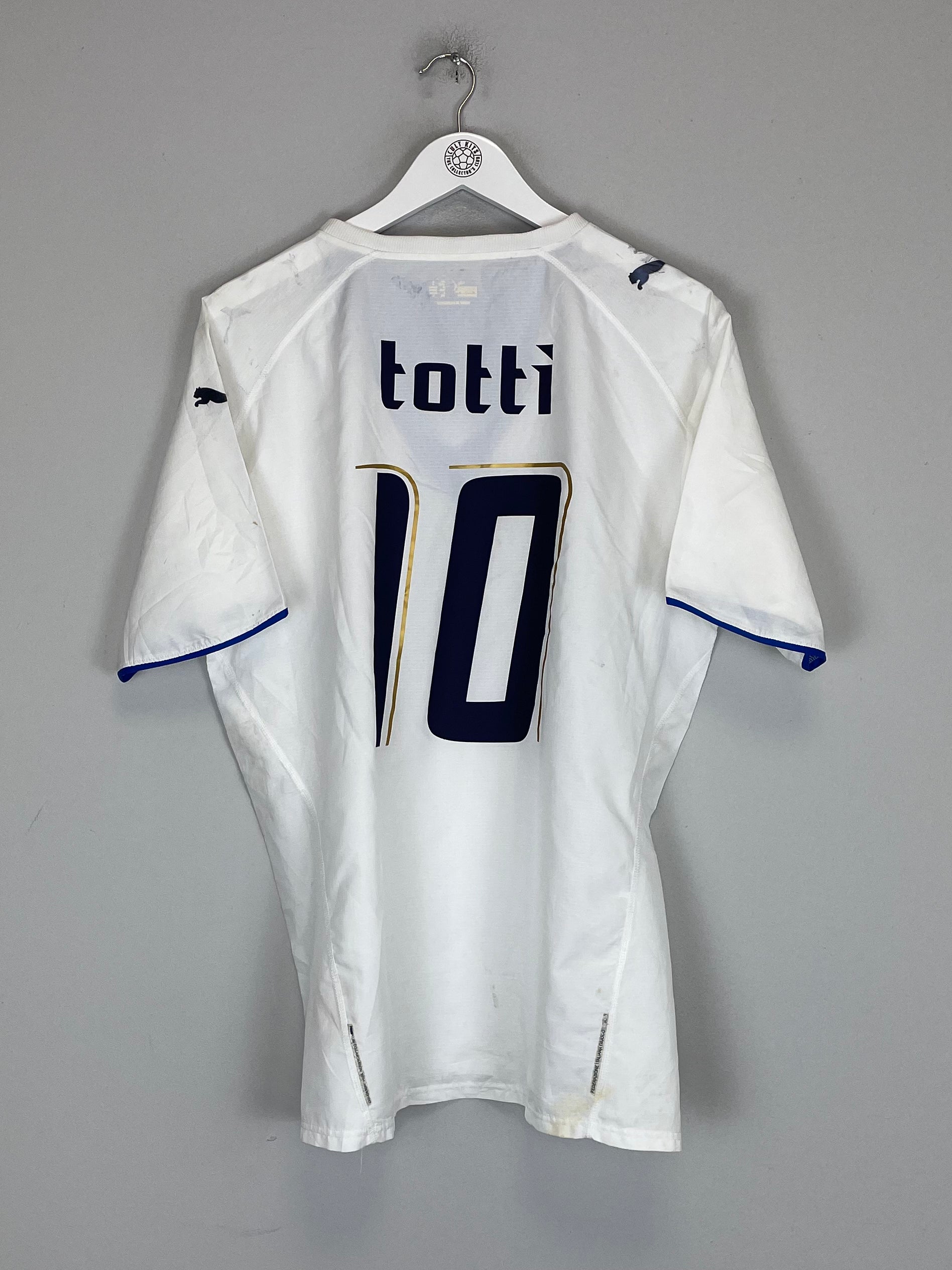 Shop 2006/08 ITALY TOTTI #10 AWAY SHIRT (L) PUMA, classic football shirts, vintage football shirts & retro soccer jerseys at Cult Kits