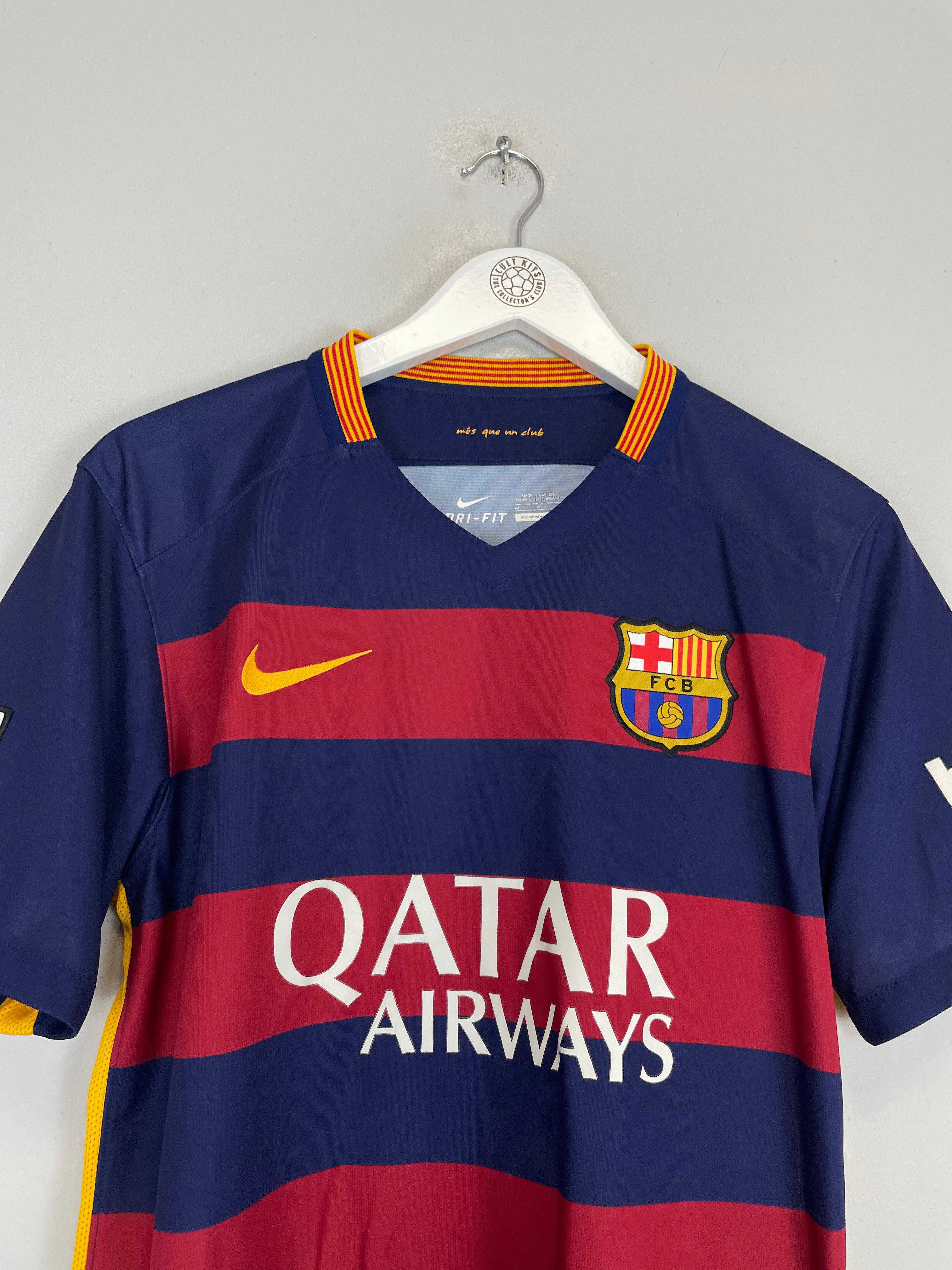 Shop 2015/16 BARCELONA SUAREZ #9 HOME SHIRT (M) NIKE, classic football shirts, vintage football shirts & retro soccer jerseys at Cult Kits