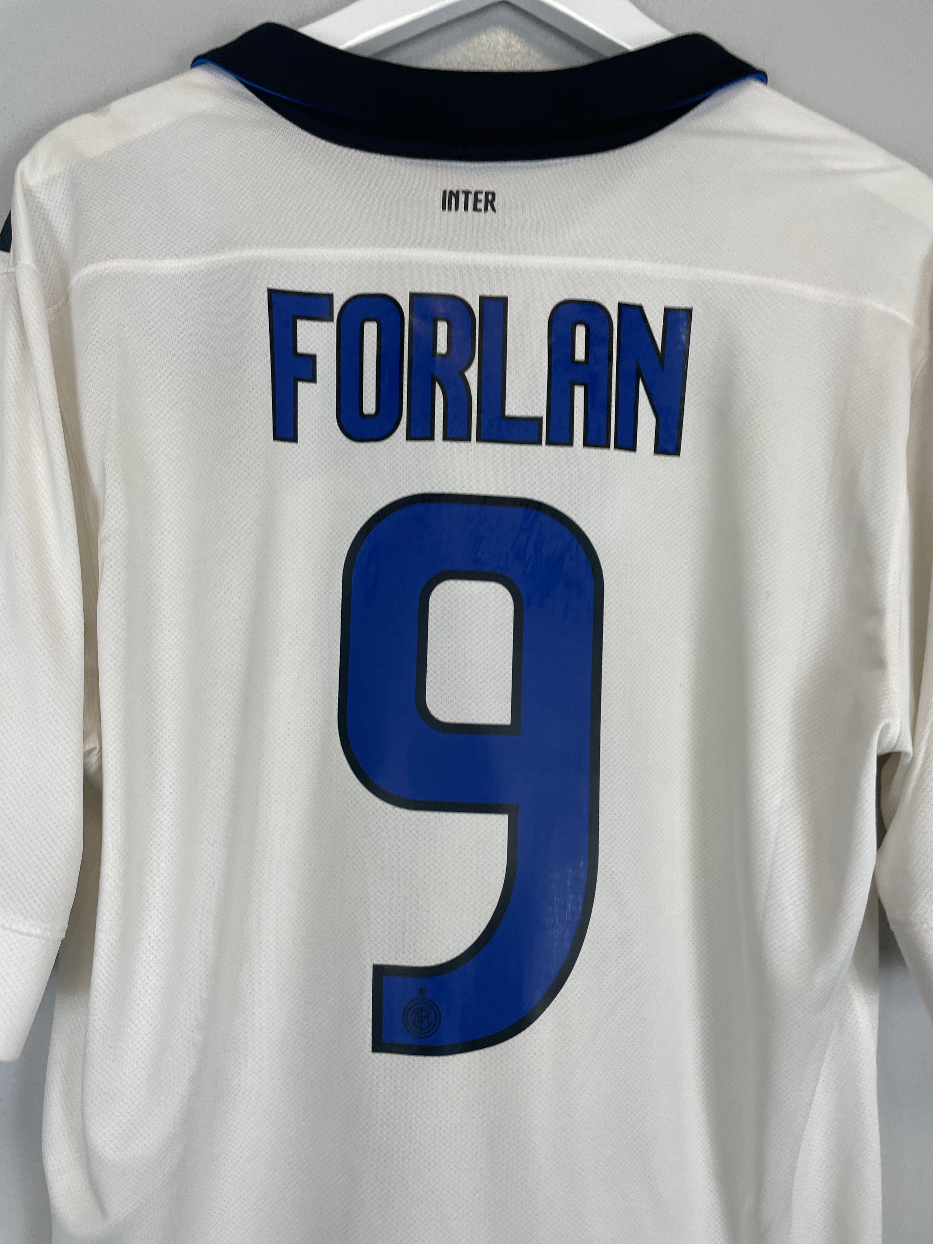 Shop 2011/12 INTER MILAN FORLAN #9 AWAY SHIRT (L) NIKE, classic football shirts, vintage football shirts & retro soccer jerseys at Cult Kits