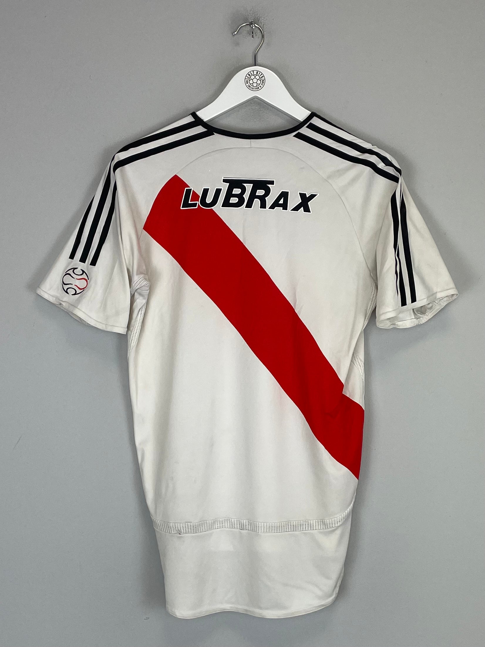 Shop 2009/10 RIVER PLATE HOME SHIRT (L) ADIDAS, classic football shirts, vintage football shirts & retro soccer jerseys at Cult Kits