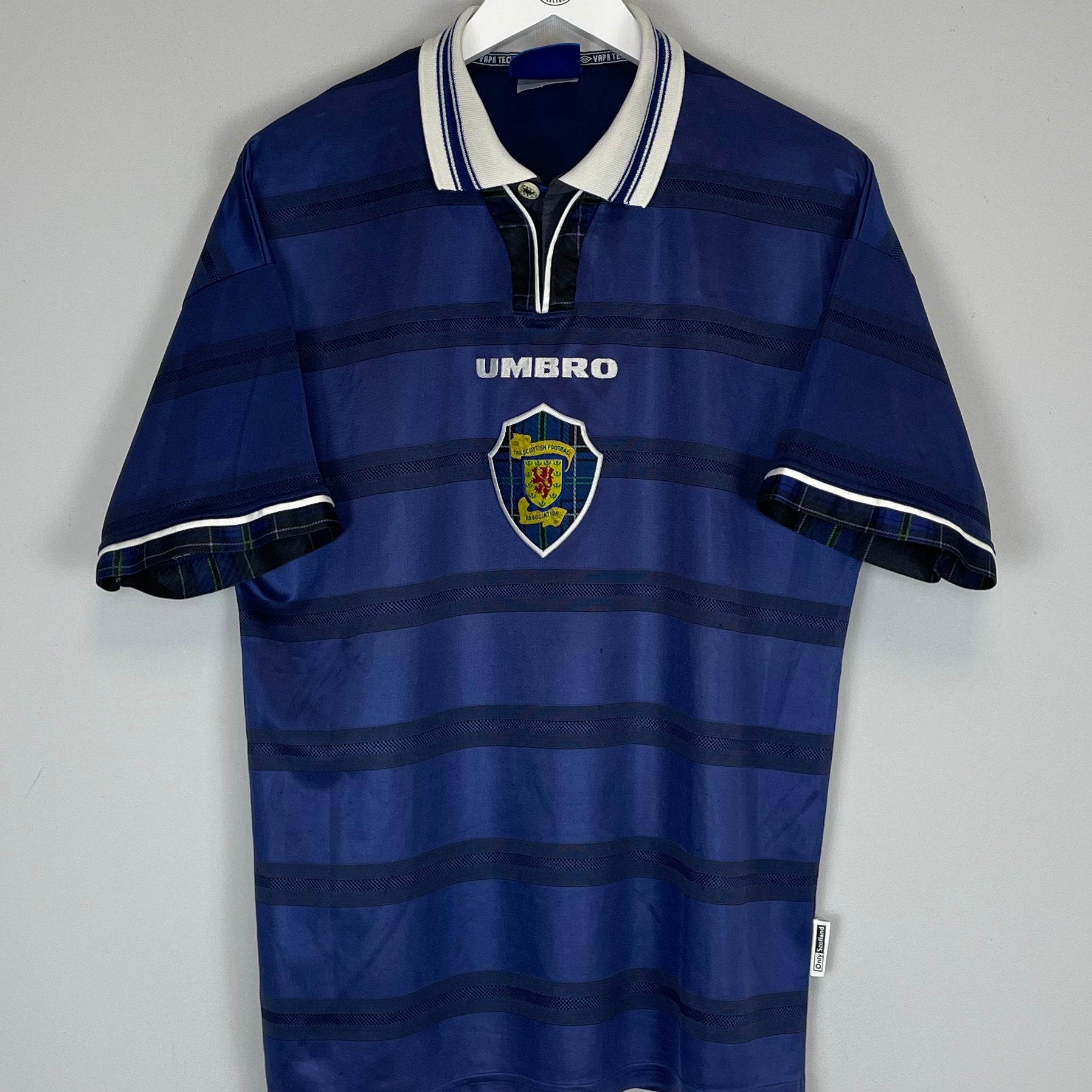 Shop 1998/00 SCOTLAND HOME SHIRT (L) UMBRO, classic football shirts, vintage football shirts & retro soccer jerseys at Cult Kits
