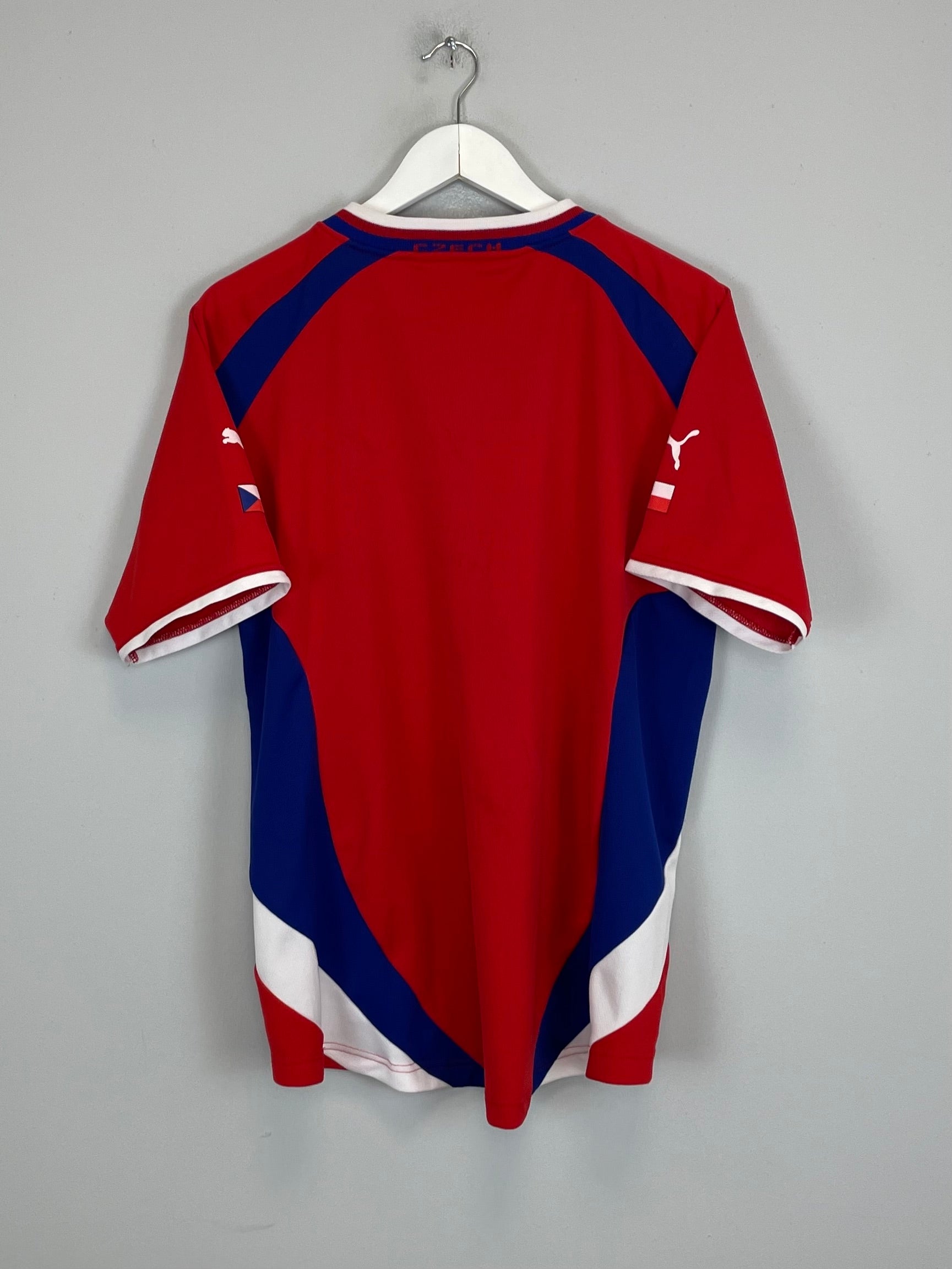 Shop 2000/02 CZECH REPUBLIC HOME SHIRT (XL) PUMA, classic football shirts, vintage football shirts & retro soccer jerseys at Cult Kits