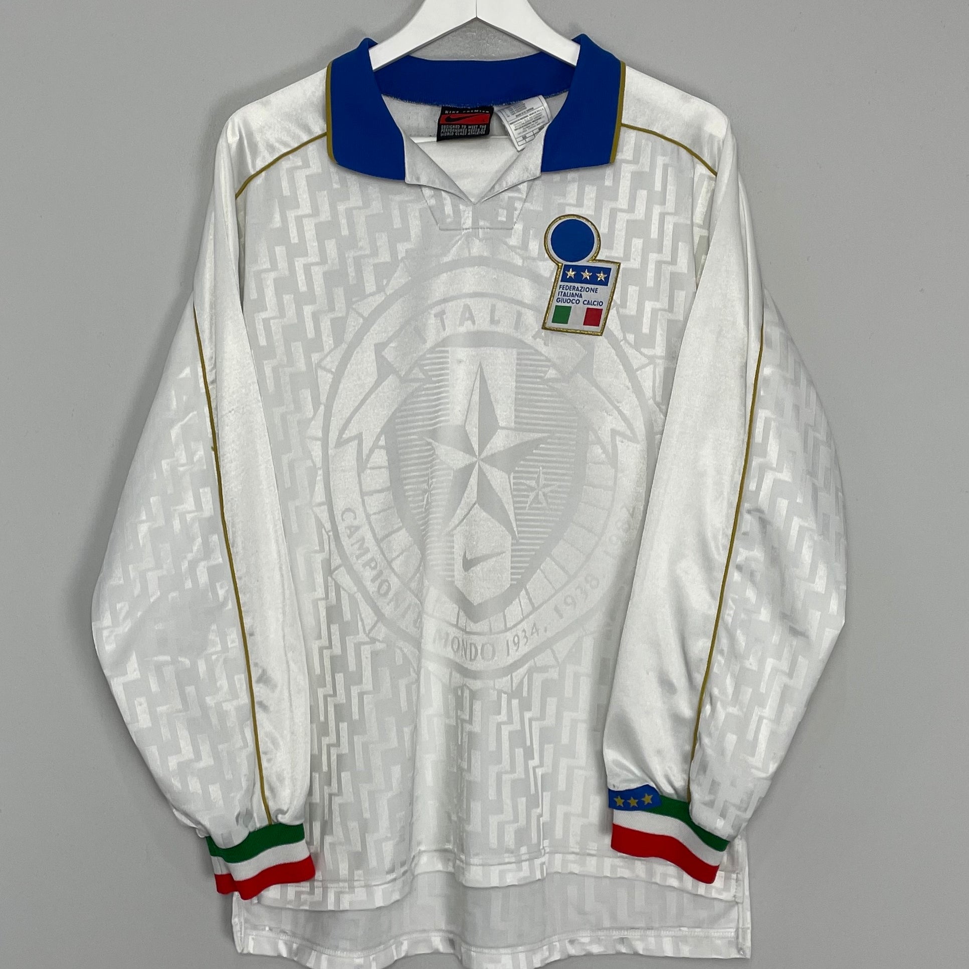Shop 1995/96 ITALY #17 L/S *PLAYER ISSUE* AWAY SHIRT (L) NIKE, classic football shirts, vintage football shirts & retro soccer jerseys at Cult Kits
