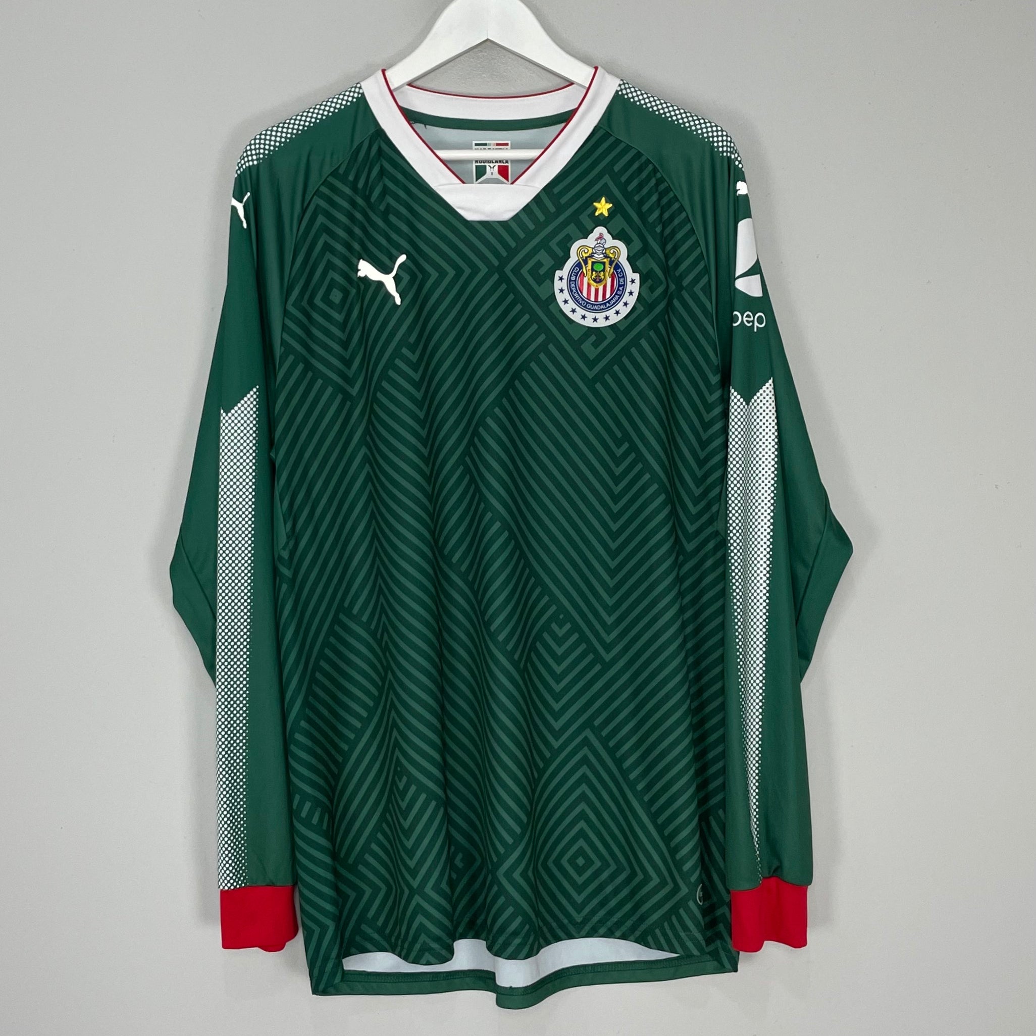 Shop 2017/18 CHIVAS GUADALAJARA L/S THIRD SHIRT (XXL) PUMA, classic football shirts, vintage football shirts & retro soccer jerseys at Cult Kits