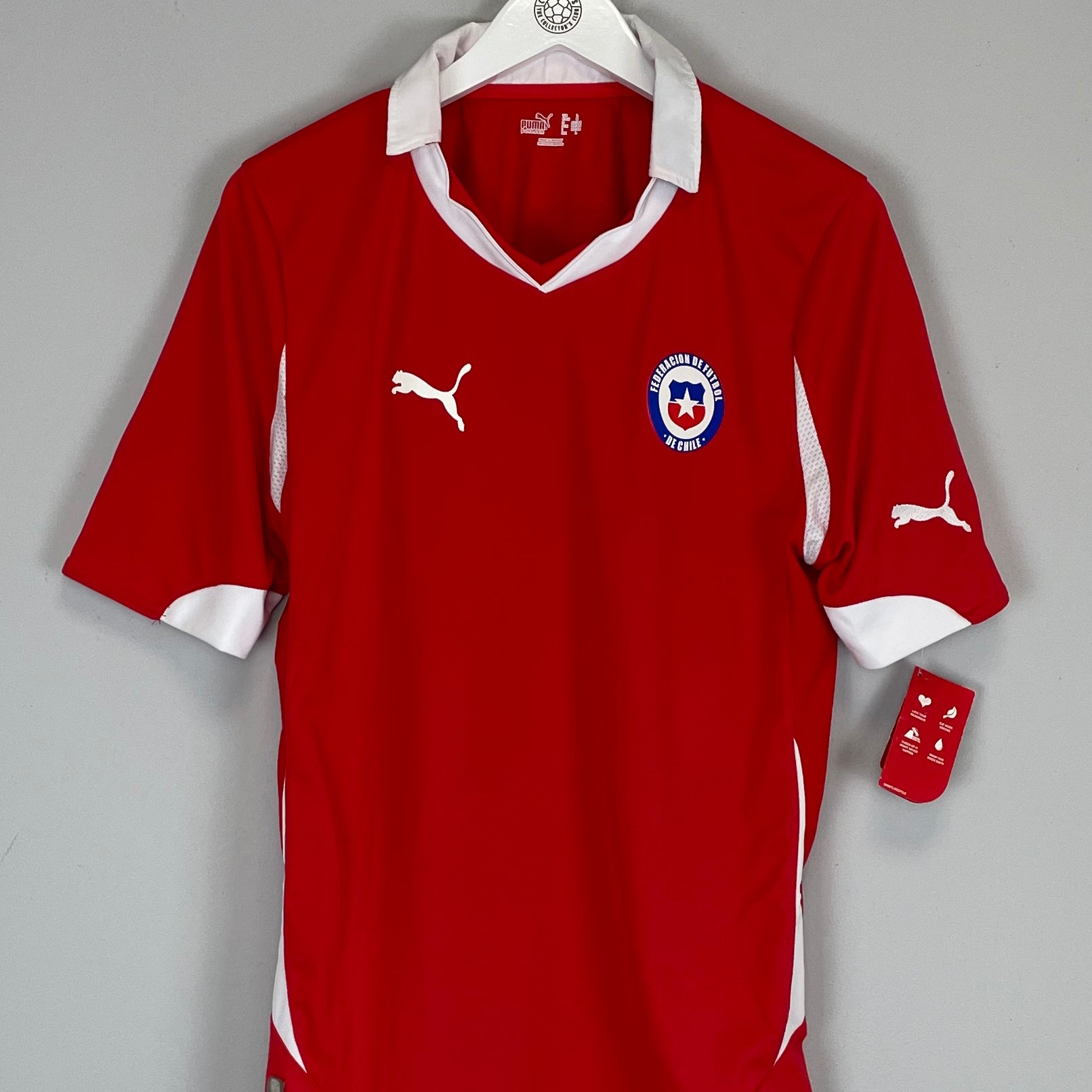Shop 2011/12 CHILE *BNWT* HOME SHIRT (L) PUMA, classic football shirts, vintage football shirts & retro soccer jerseys at Cult Kits