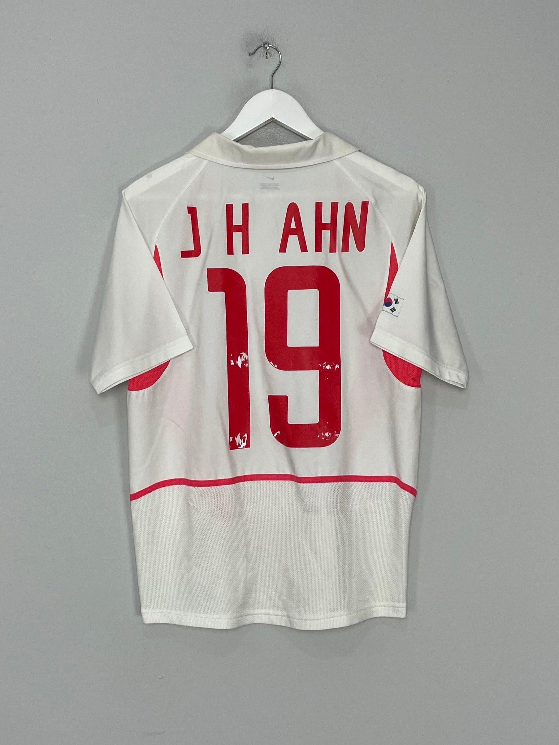 Shop 2002/03 SOUTH KOREA JH AHN #19 AWAY SHIRT (M) NIKE, classic football shirts, vintage football shirts & retro soccer jerseys at Cult Kits