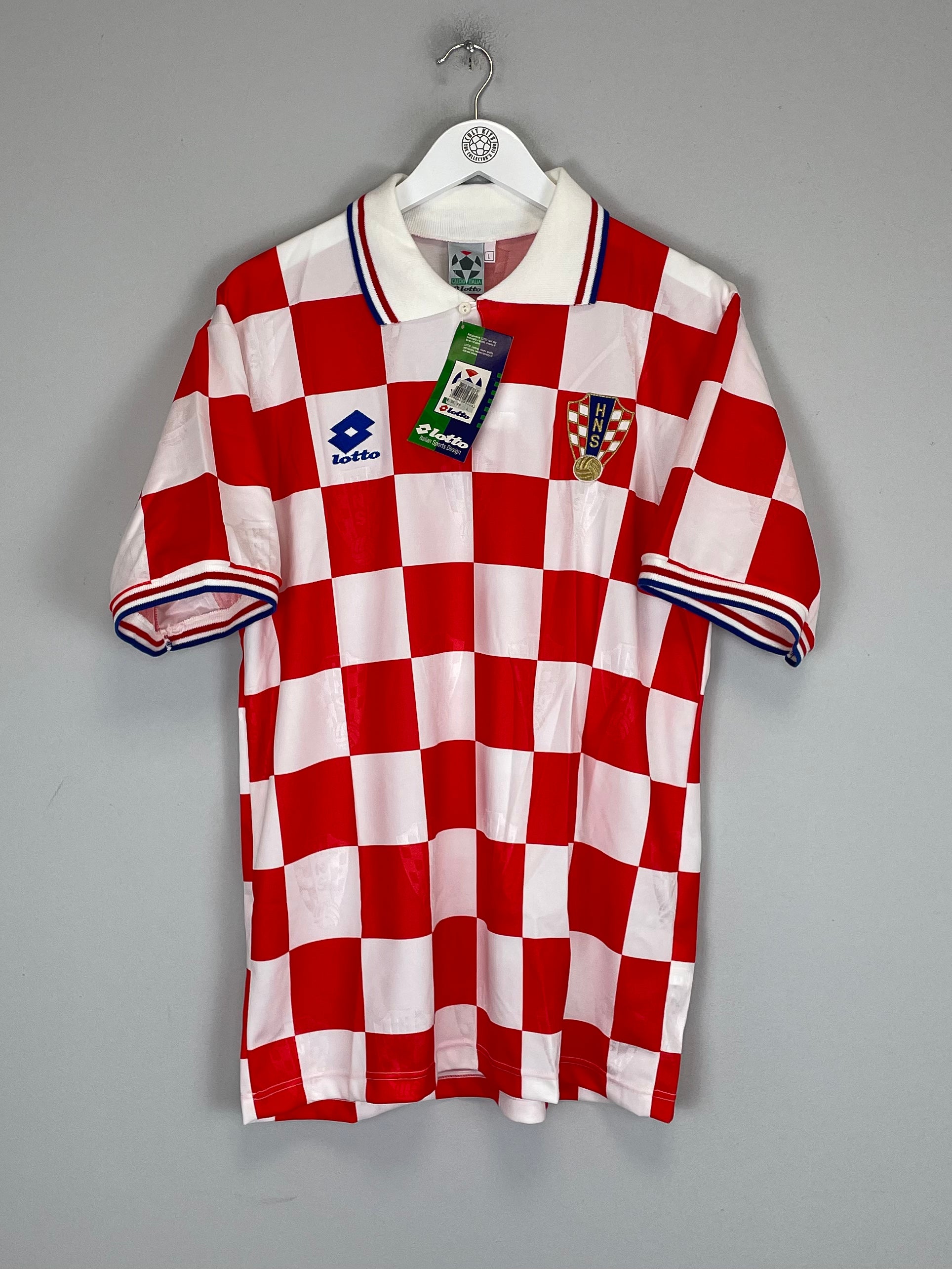 Shop 1996/98 CROATIA *BNWT* HOME SHIRT (L) LOTTO, classic football shirts, vintage football shirts & retro soccer jerseys at Cult Kits