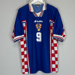 Shop 1998/01 CROATIA SUKER #9 AWAY SHIRT (L) LOTTO, classic football shirts, vintage football shirts & retro soccer jerseys at Cult Kits