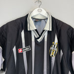 Shop 2000/01 JUVENTUS GK SHIRT (L) LOTTO, classic football shirts, vintage football shirts & retro soccer jerseys at Cult Kits