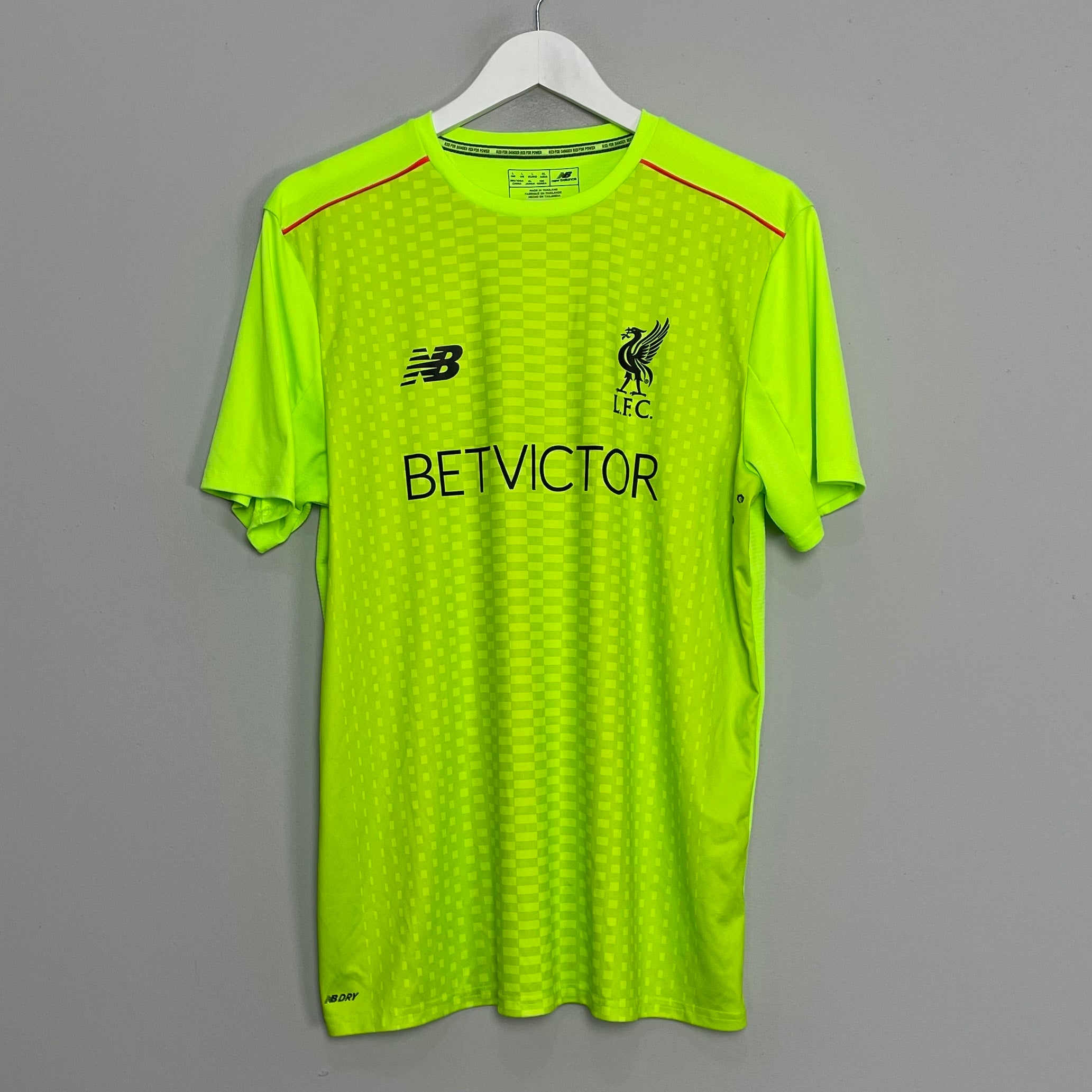 Shop 2016/17 LIVERPOOL TRAINING SHIRT (L) NEW BALANCE, classic football shirts, vintage football shirts & retro soccer jerseys at Cult Kits