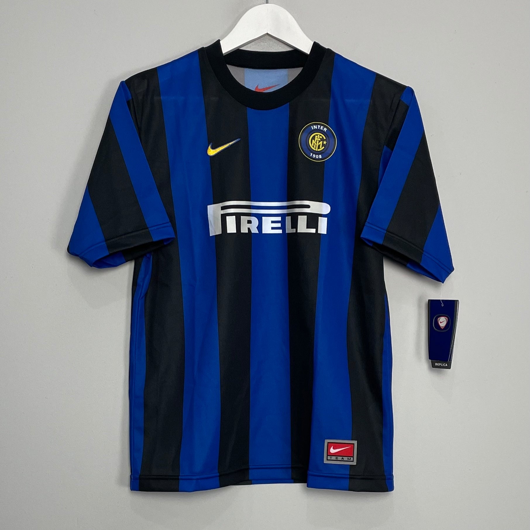 Shop 1999/00 INTER MILAN *BNWT* HOME SHIRT (L.KIDS) NIKE, classic football shirts, vintage football shirts & retro soccer jerseys at Cult Kits