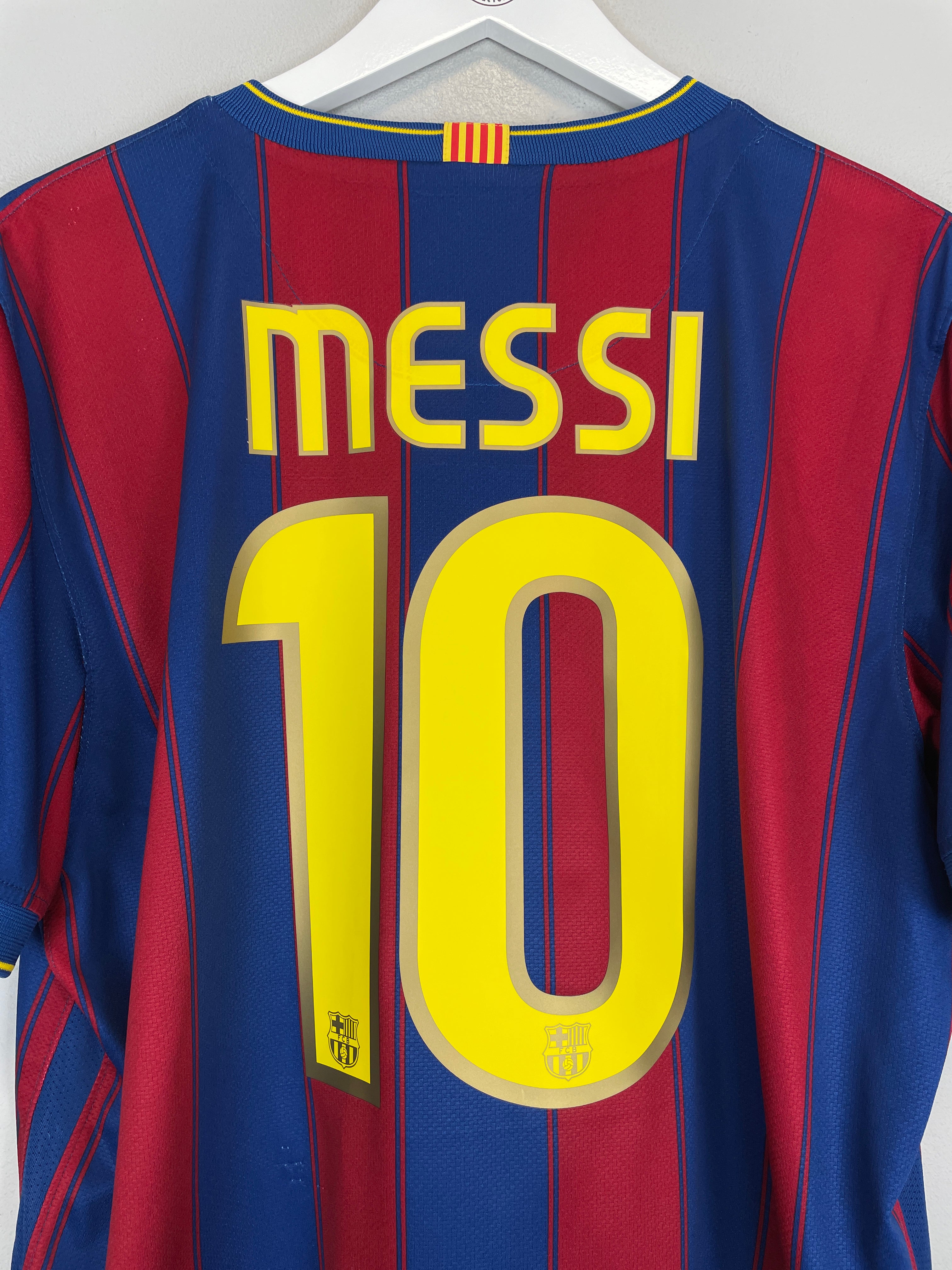 Buy 2009/10 BARCELONA MESSI 10 HOME SHIRT (L) NIKE ~ Free worldwide shipping available ~ Authentic Vintage Football Shirts from Cult Kits