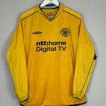 Shop 2002/03 CELTIC PETROV #19 L/S AWAY SHIRT (M) UMBRO, classic football shirts, vintage football shirts & retro soccer jerseys at Cult Kits