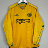 Shop 2002/03 CELTIC PETROV #19 L/S AWAY SHIRT (M) UMBRO, classic football shirts, vintage football shirts & retro soccer jerseys at Cult Kits