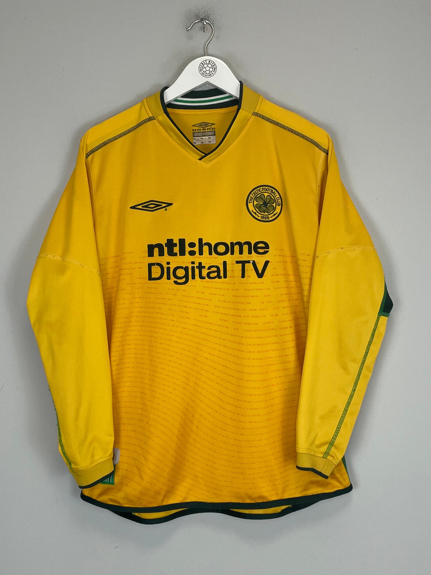Shop 2002/03 CELTIC PETROV #19 L/S AWAY SHIRT (M) UMBRO, classic football shirts, vintage football shirts & retro soccer jerseys at Cult Kits