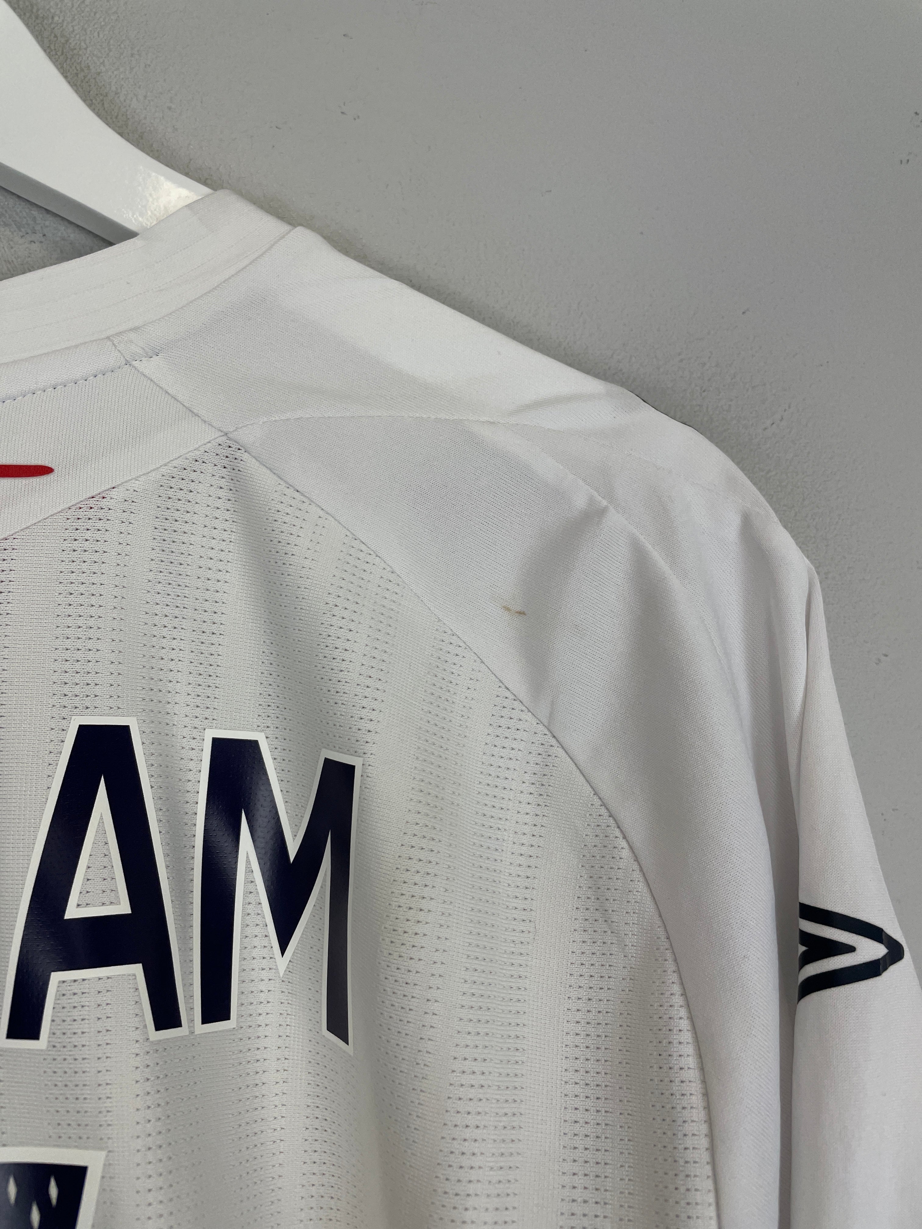 Shop 2007/09 ENGLAND BECKHAM #7 HOME SHIRT (XL) UMBRO, classic football shirts, vintage football shirts & retro soccer jerseys at Cult Kits