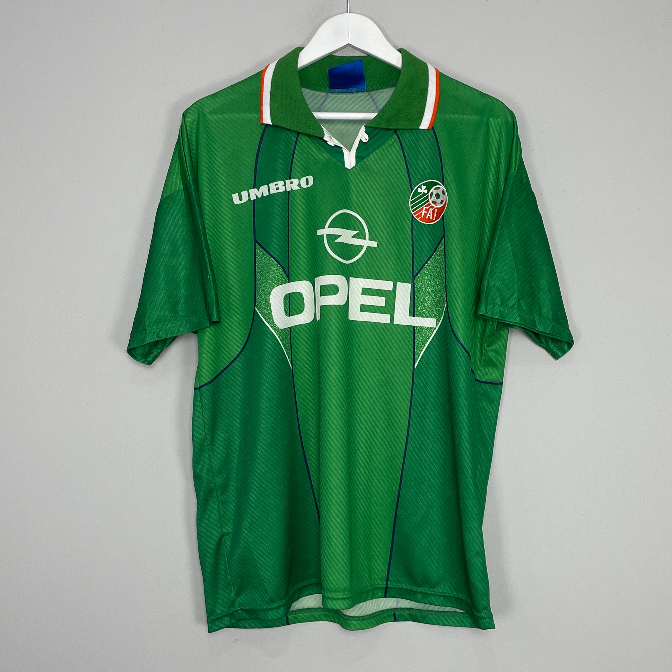 Shop 1994/95 IRELAND #13 HOME SHIRT (L) UMBRO, classic football shirts, vintage football shirts & retro soccer jerseys at Cult Kits