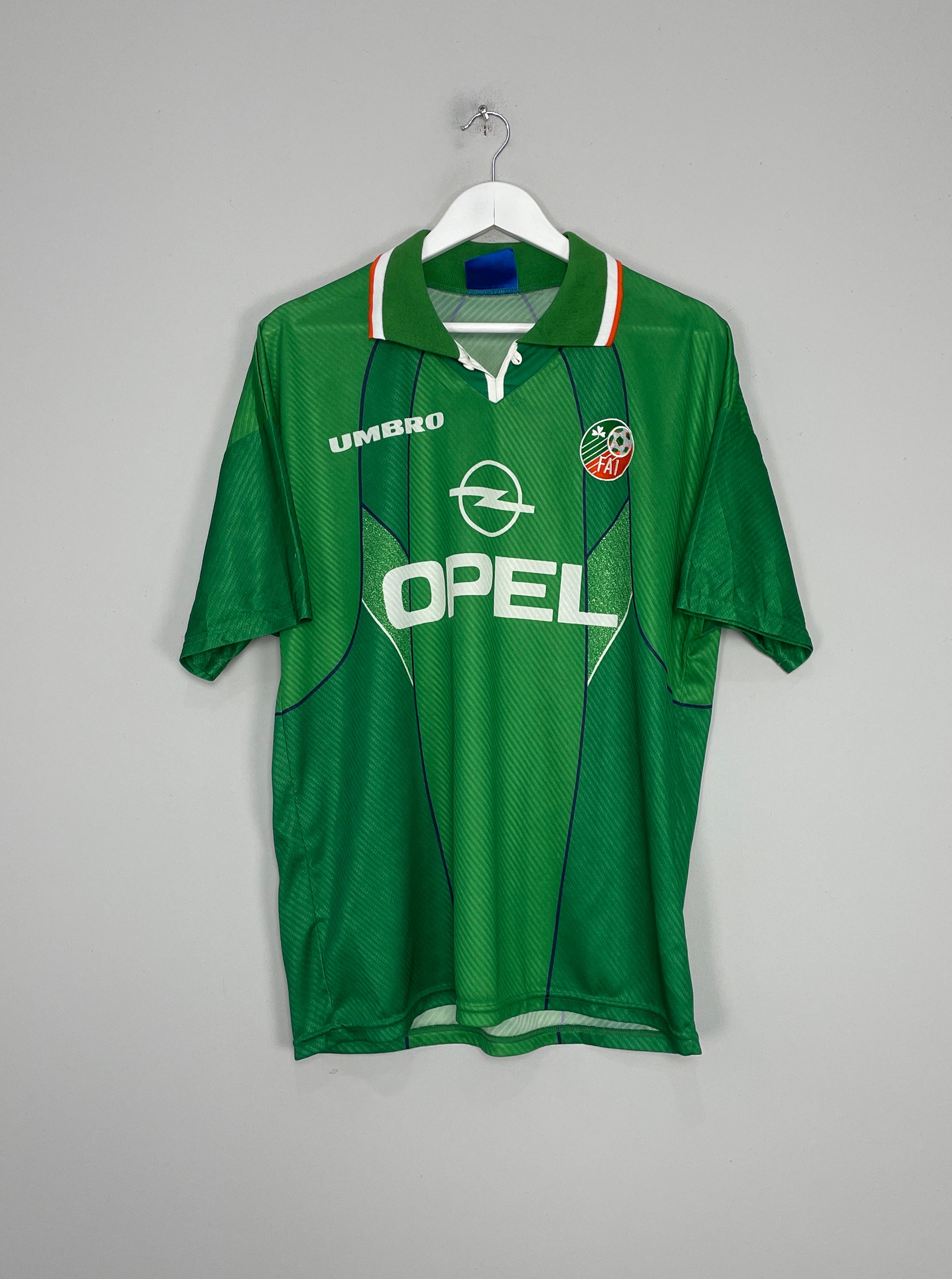 Shop 1994/95 IRELAND #13 HOME SHIRT (L) UMBRO, classic football shirts, vintage football shirts & retro soccer jerseys at Cult Kits