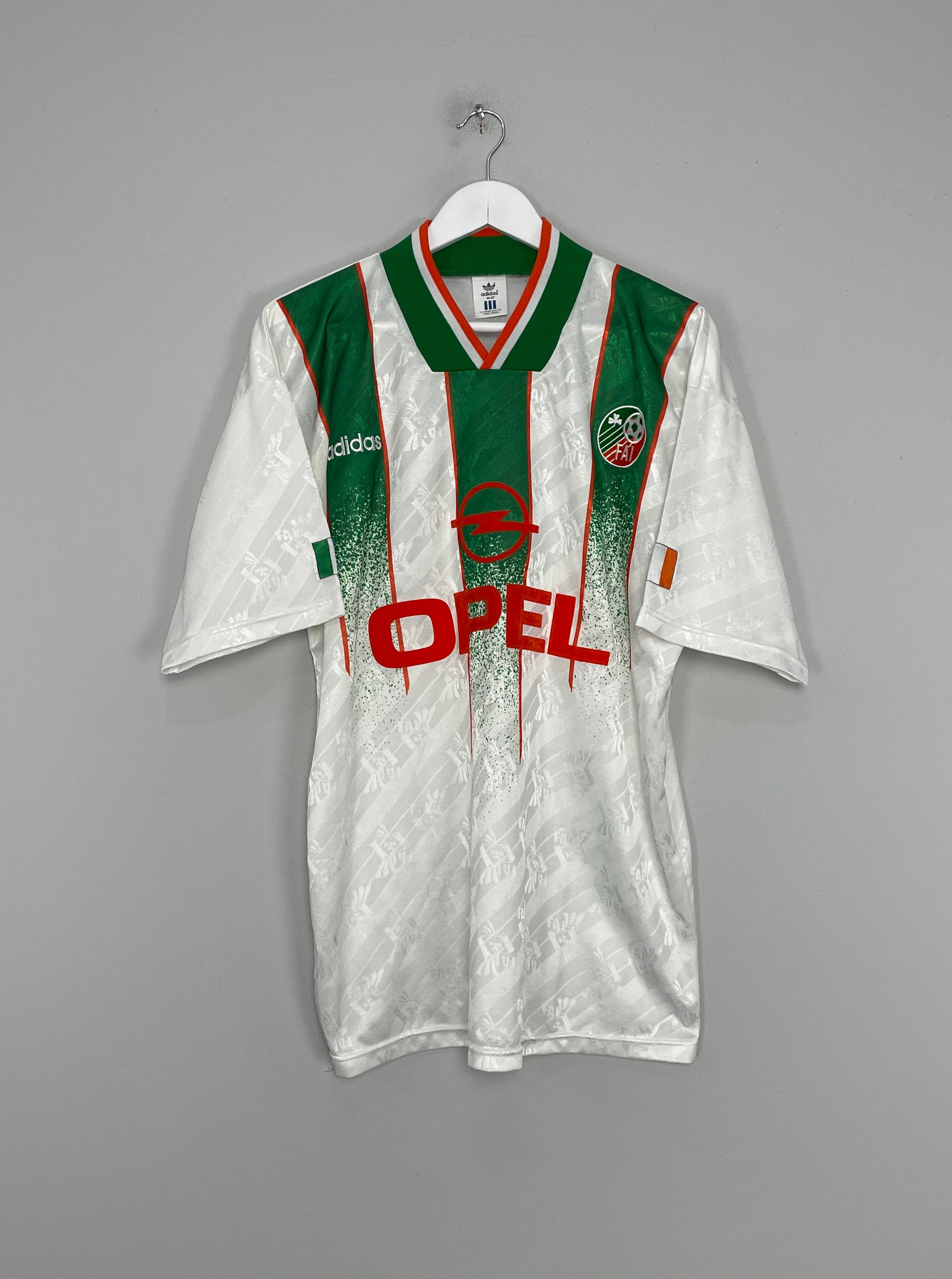 Shop 1994/95 IRELAND AWAY SHIRT (M) ADIDAS, classic football shirts, vintage football shirts & retro soccer jerseys at Cult Kits