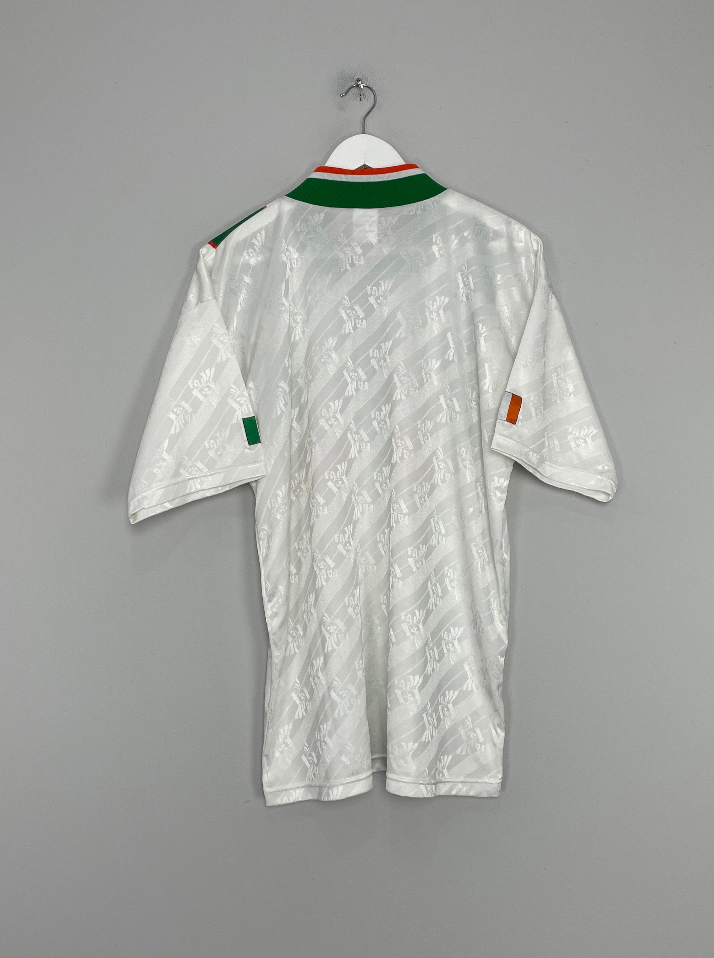 Shop 1994/95 IRELAND AWAY SHIRT (M) ADIDAS, classic football shirts, vintage football shirts & retro soccer jerseys at Cult Kits