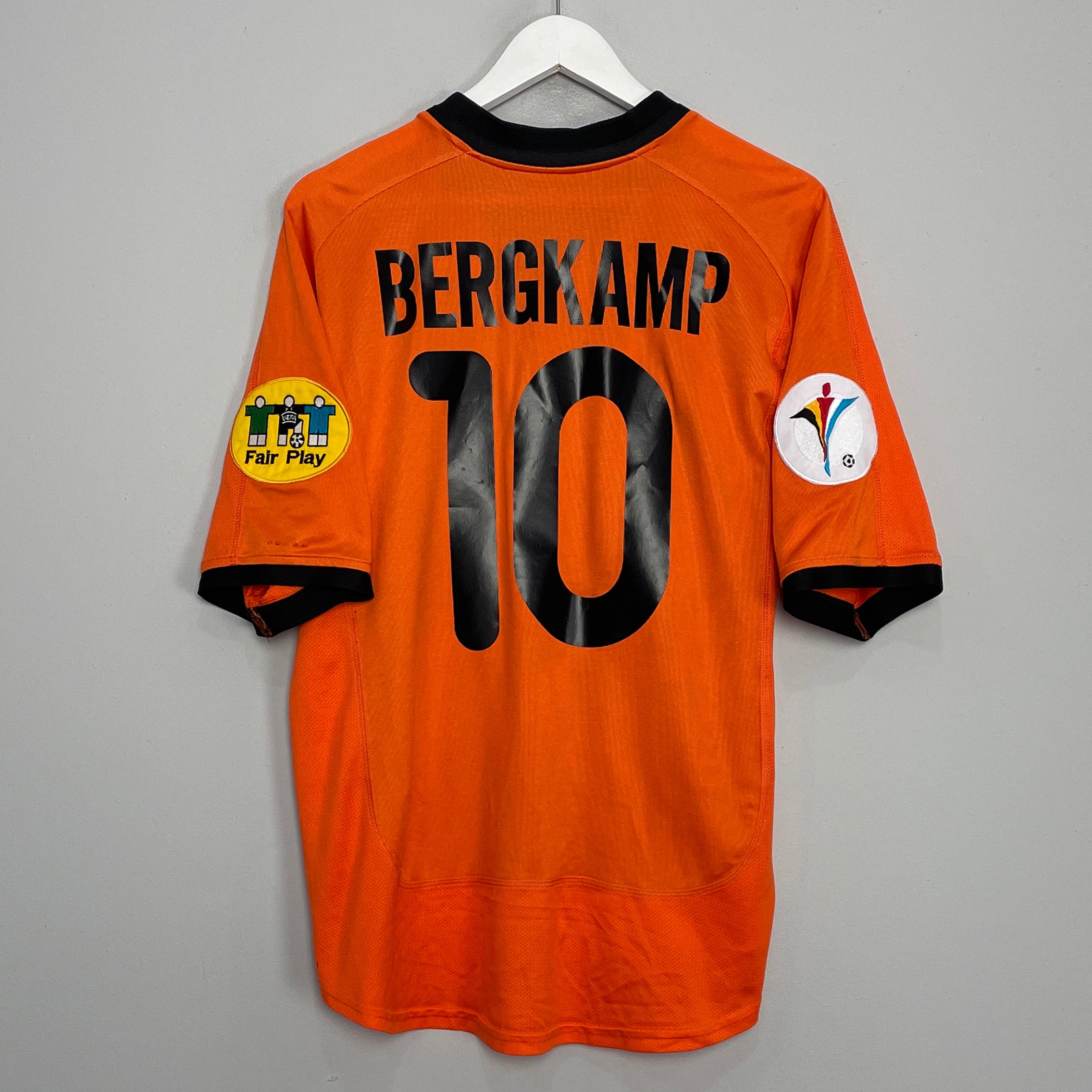 Shop 2000/02 NETHERLANDS BERGKAMP #10 HOME SHIRT (XL) NIKE, classic football shirts, vintage football shirts & retro soccer jerseys at Cult Kits