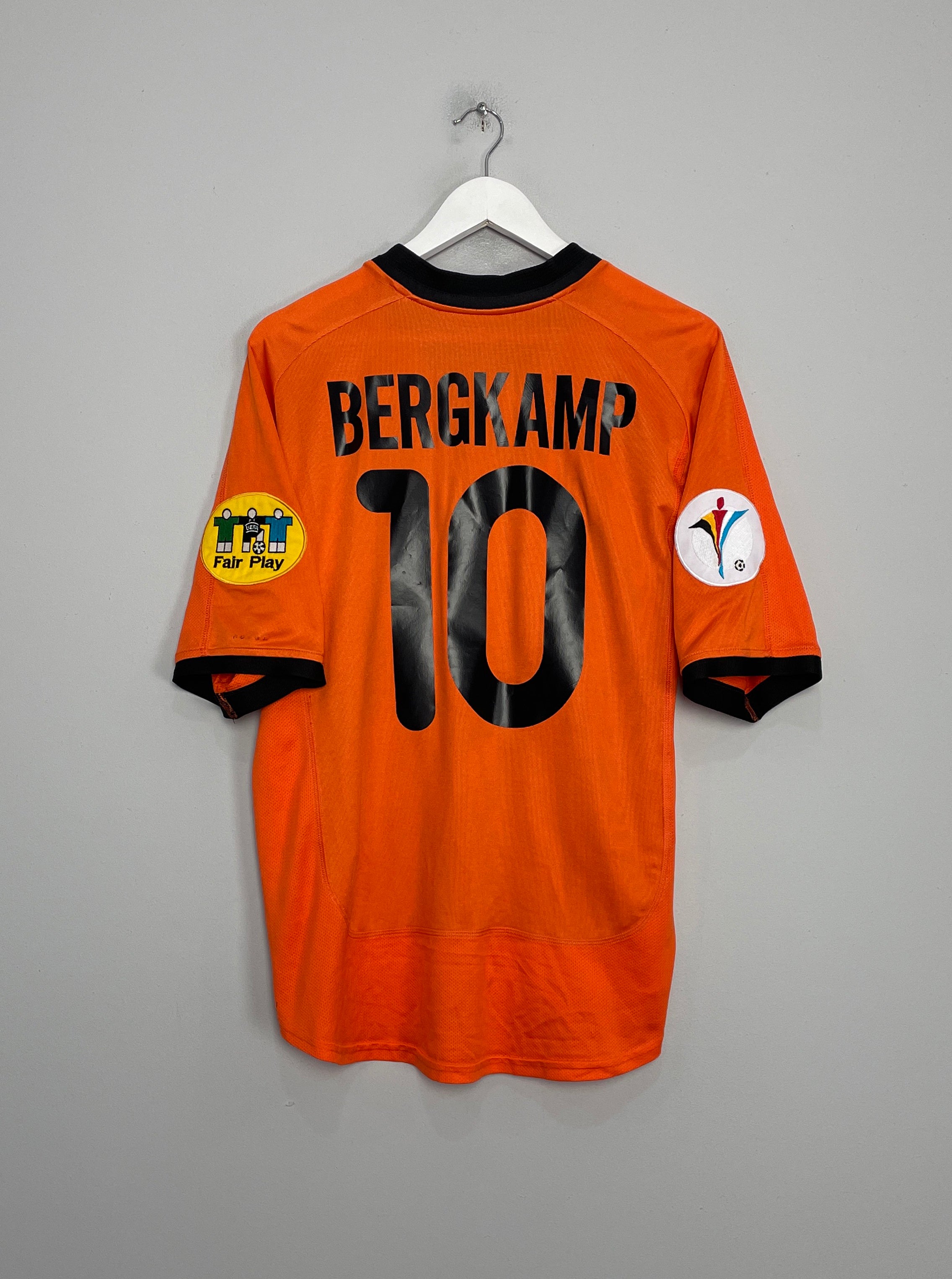 Shop 2000/02 NETHERLANDS BERGKAMP #10 HOME SHIRT (XL) NIKE, classic football shirts, vintage football shirts & retro soccer jerseys at Cult Kits
