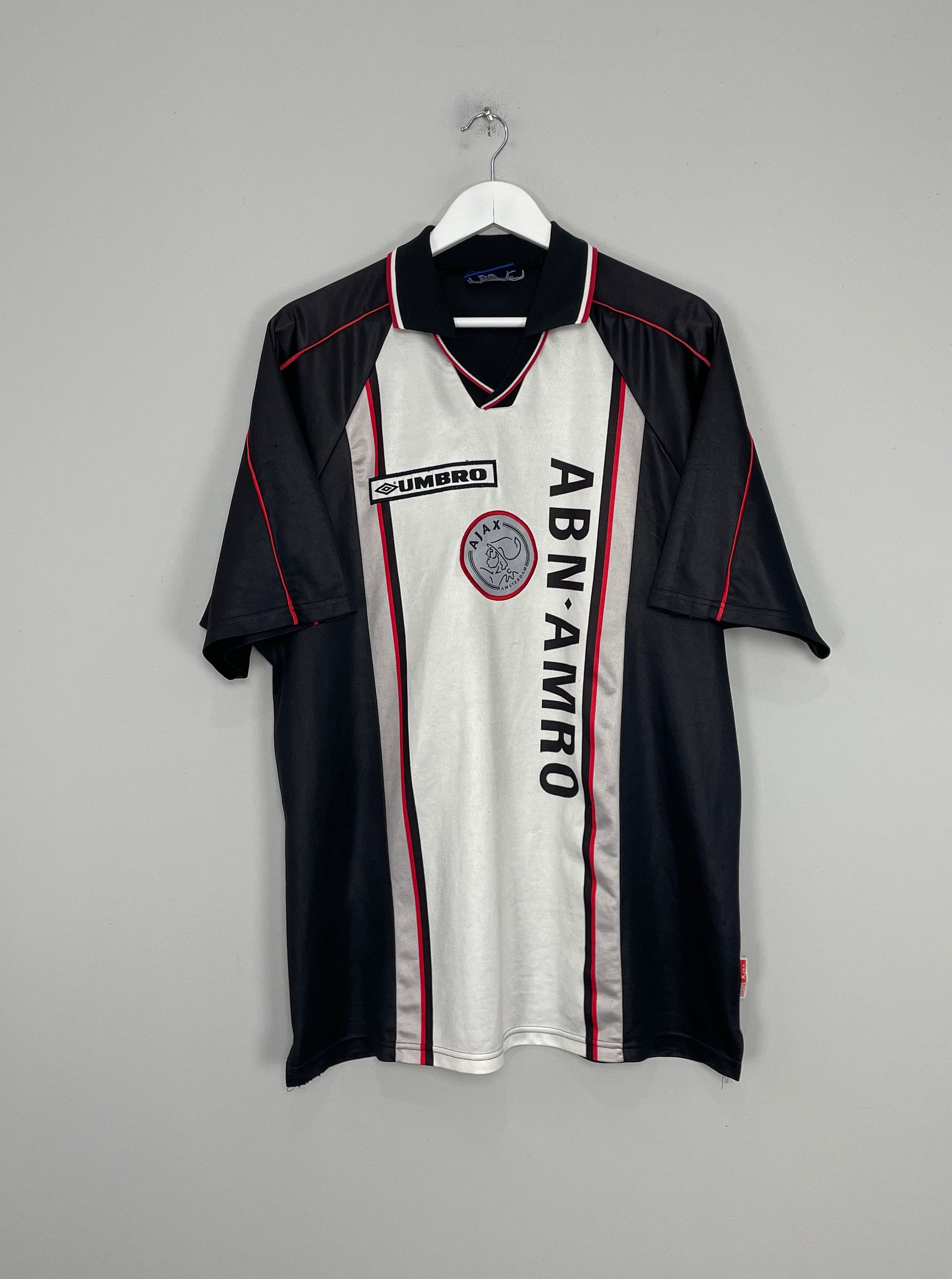 Image of the Ajax shirt from the 1998/99 season