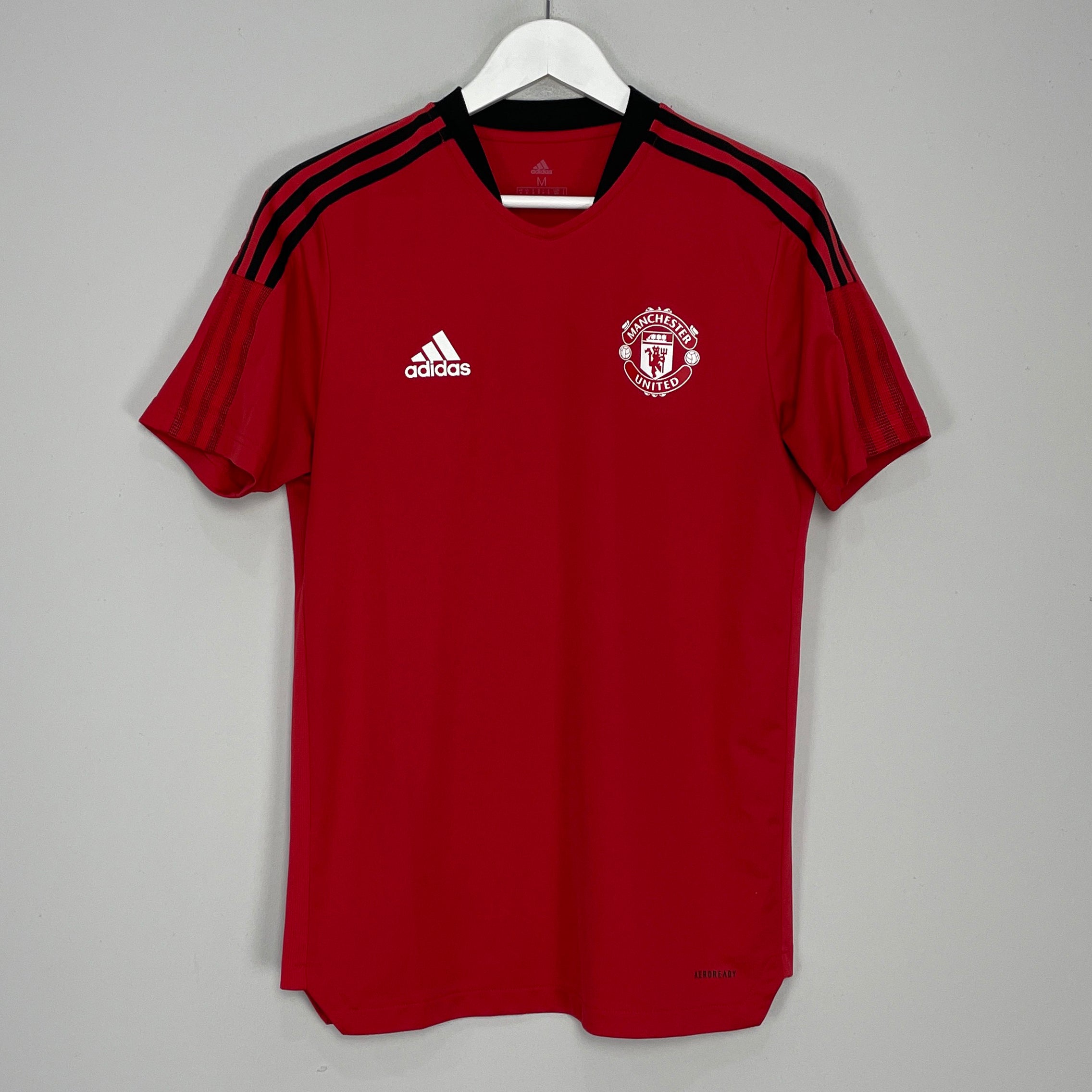 Shop 2022/23 MANCHESTER UNITED TRAINING SHIRT (M) ADIDAS, classic football shirts, vintage football shirts & retro soccer jerseys at Cult Kits