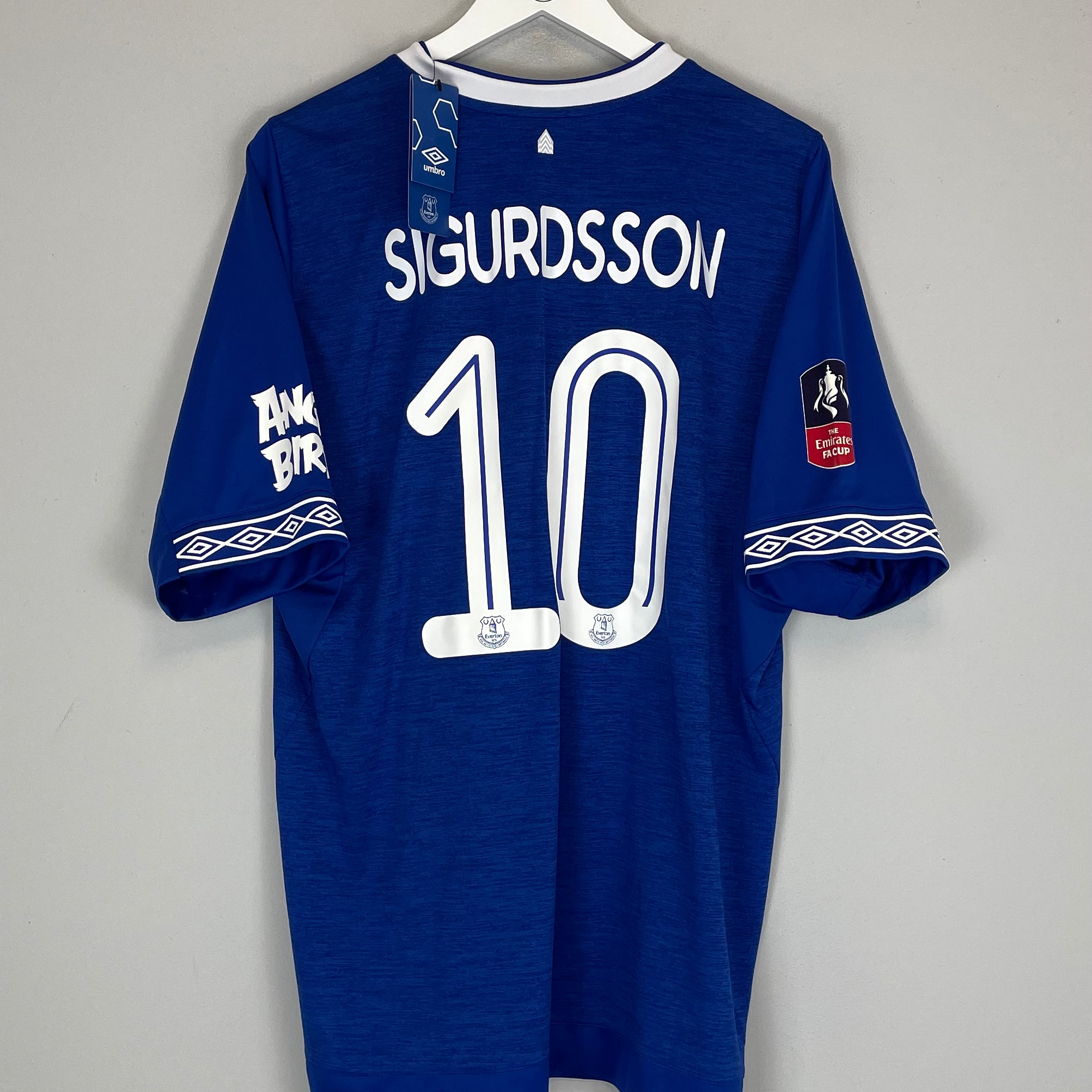 Shop 2018/19 EVERTON SIGURDSSON #10 *BNWT* HOME SHIRT (XXL) UMBRO, classic football shirts, vintage football shirts & retro soccer jerseys at Cult Kits