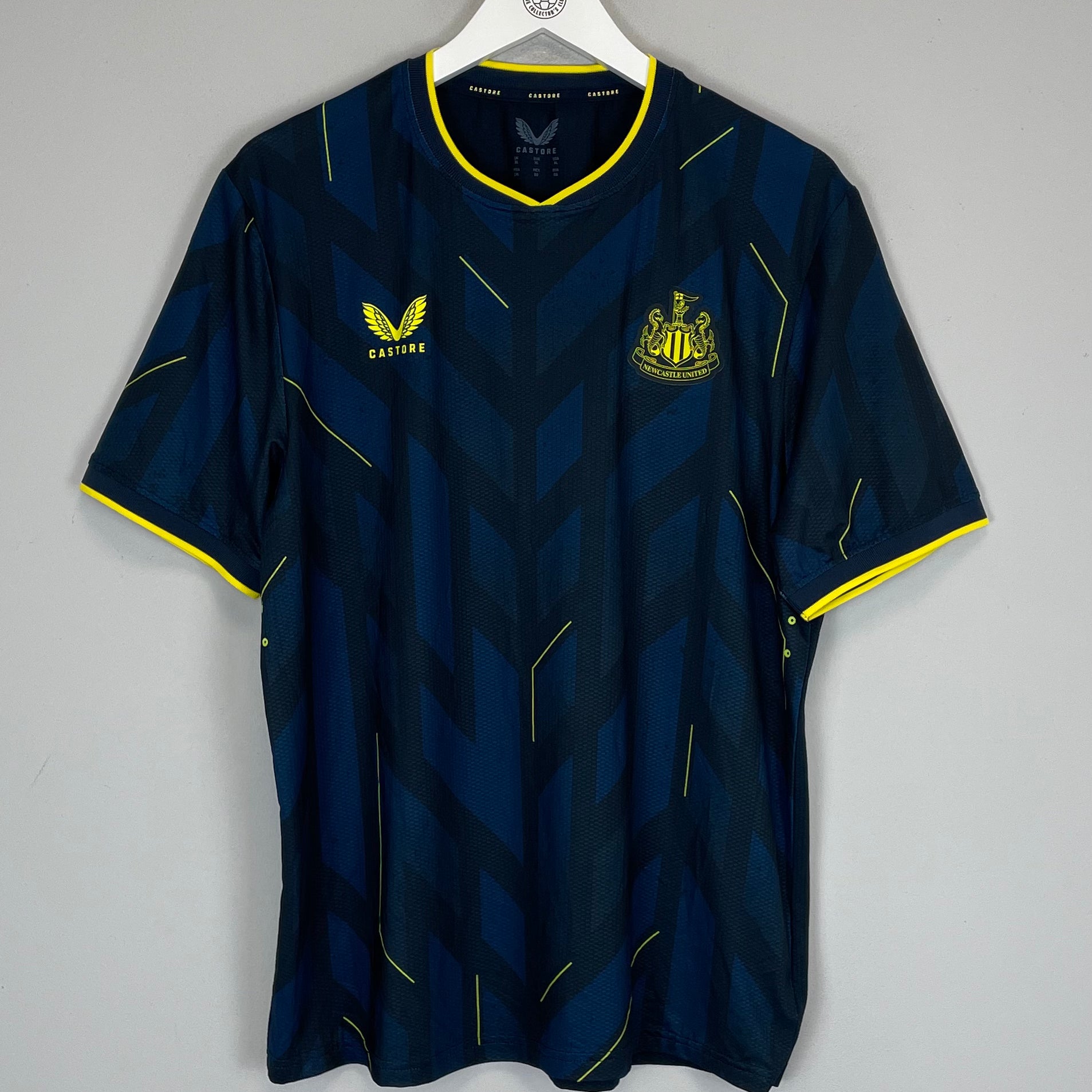 Shop 2023/24 NEWCASTLE UNITED THIRD SHIRT (XL) CASTORE, classic football shirts, vintage football shirts & retro soccer jerseys at Cult Kits