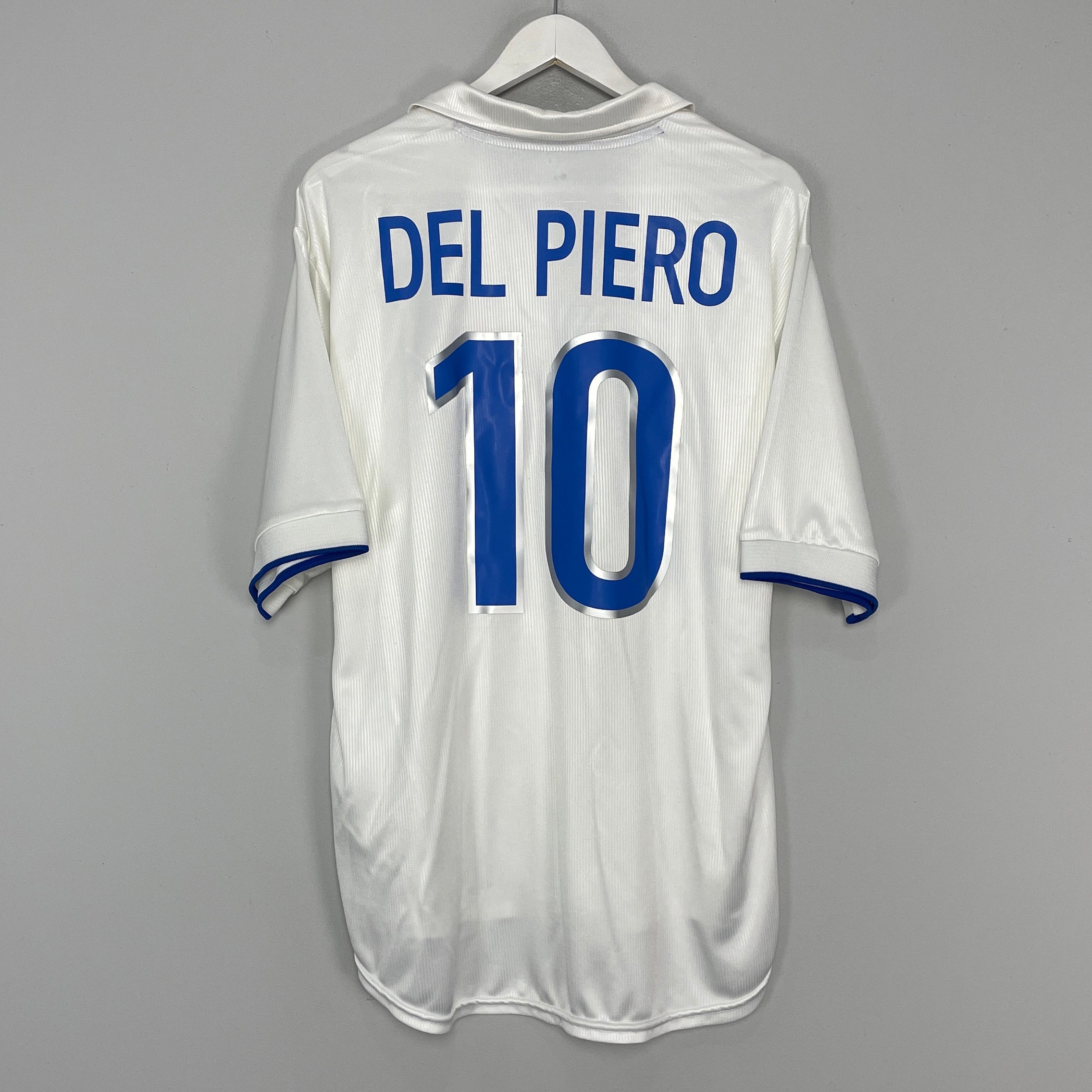 Shop 1997/98 ITALY DEL PIERO #10 AWAY SHIRT (XL) NIKE, classic football shirts, vintage football shirts & retro soccer jerseys at Cult Kits