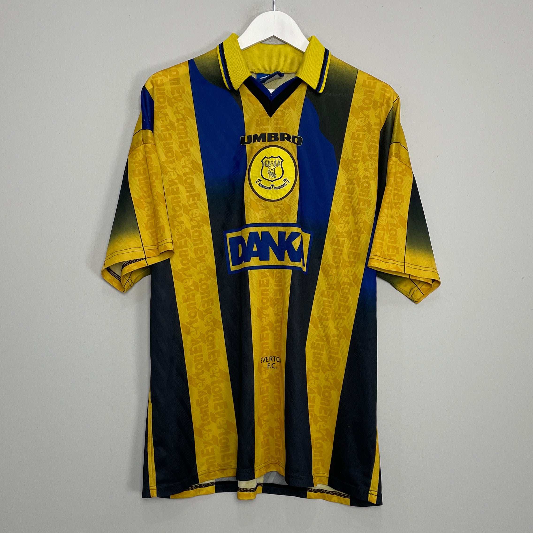 Shop 1996/98 EVERTON AWAY SHIRT (XL) UMBRO, classic football shirts, vintage football shirts & retro soccer jerseys at Cult Kits