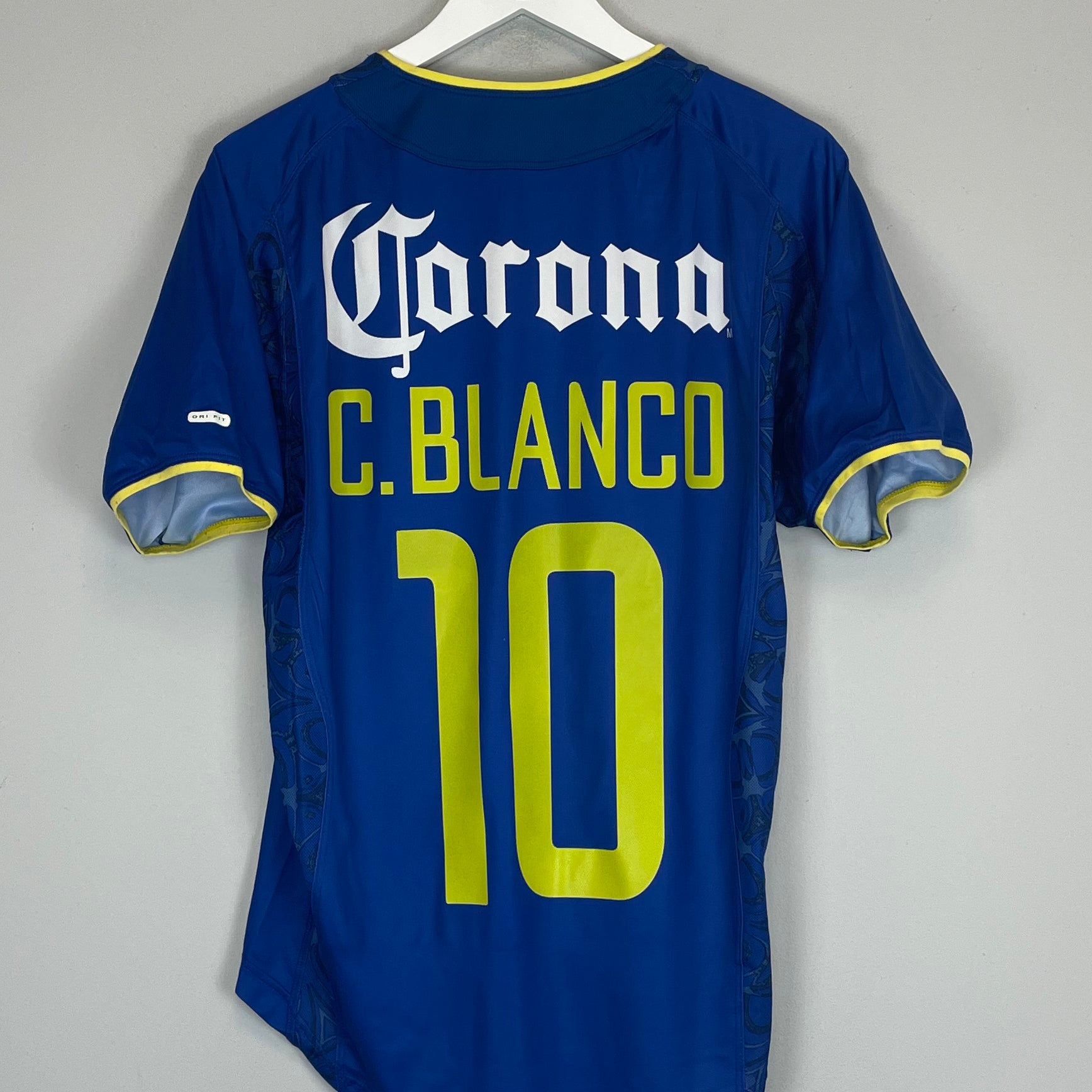 Shop 2002/03 CLUB AMERICA C.BLANCO AWAY SHIRT (M) NIKE, classic football shirts, vintage football shirts & retro soccer jerseys at Cult Kits
